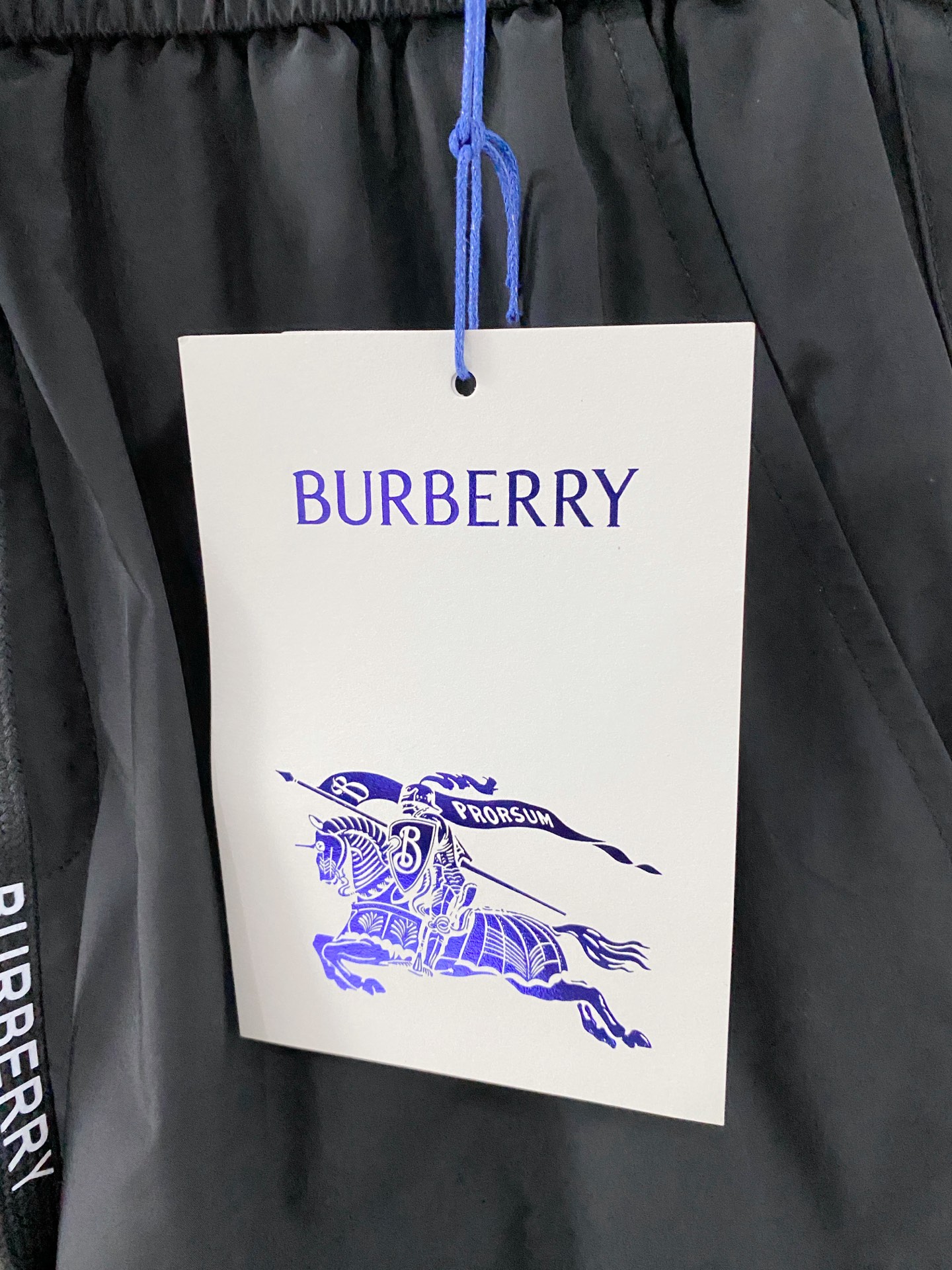 。巴宝莉 顶级货品🐎 🆕2026夏季新款休闲短裤！品牌经典LOGO休闲裤 ，定制面料，舒适度极好，手触感