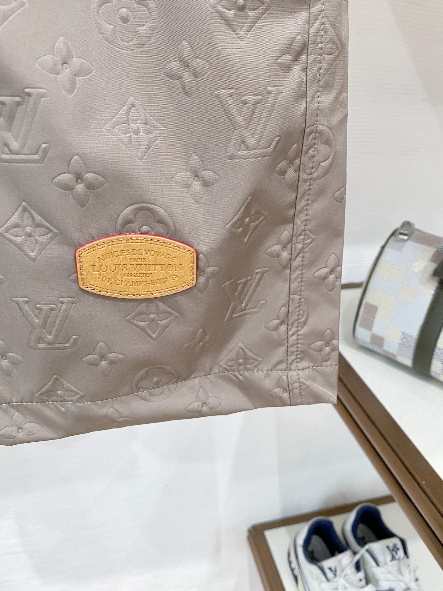 。lv 顶级货品🐎 🆕2026夏季新款休闲短裤！品牌经典LOGO休闲裤 ，定制面料，舒适度极好，手触感强
