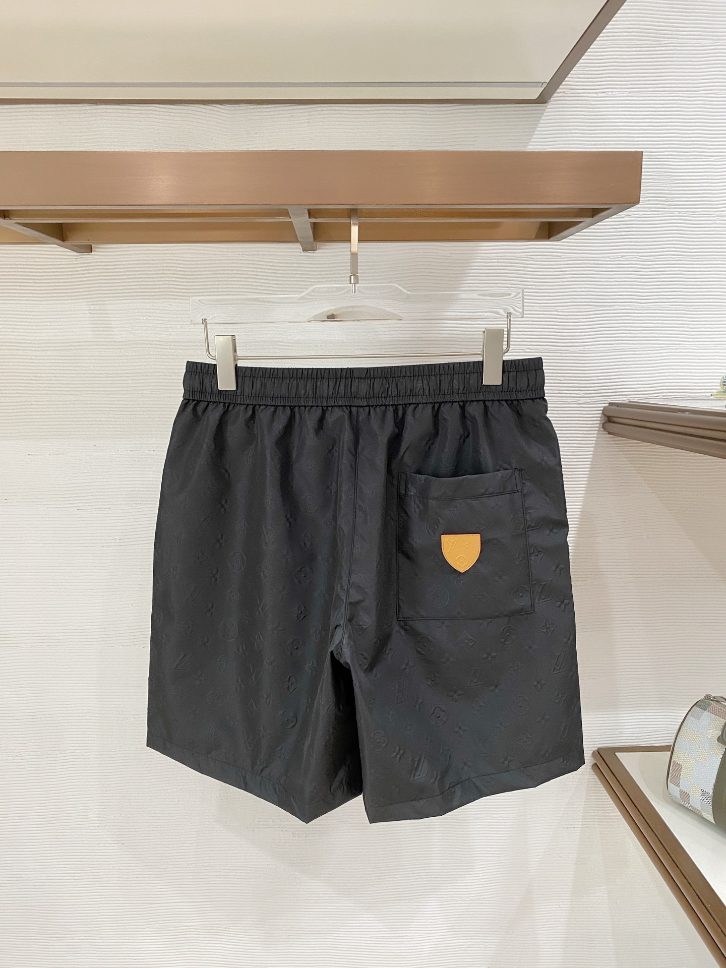 。lv 顶级货品🐎 🆕2026夏季新款休闲短裤！品牌经典LOGO休闲裤 ，定制面料，舒适度极好，手触感强