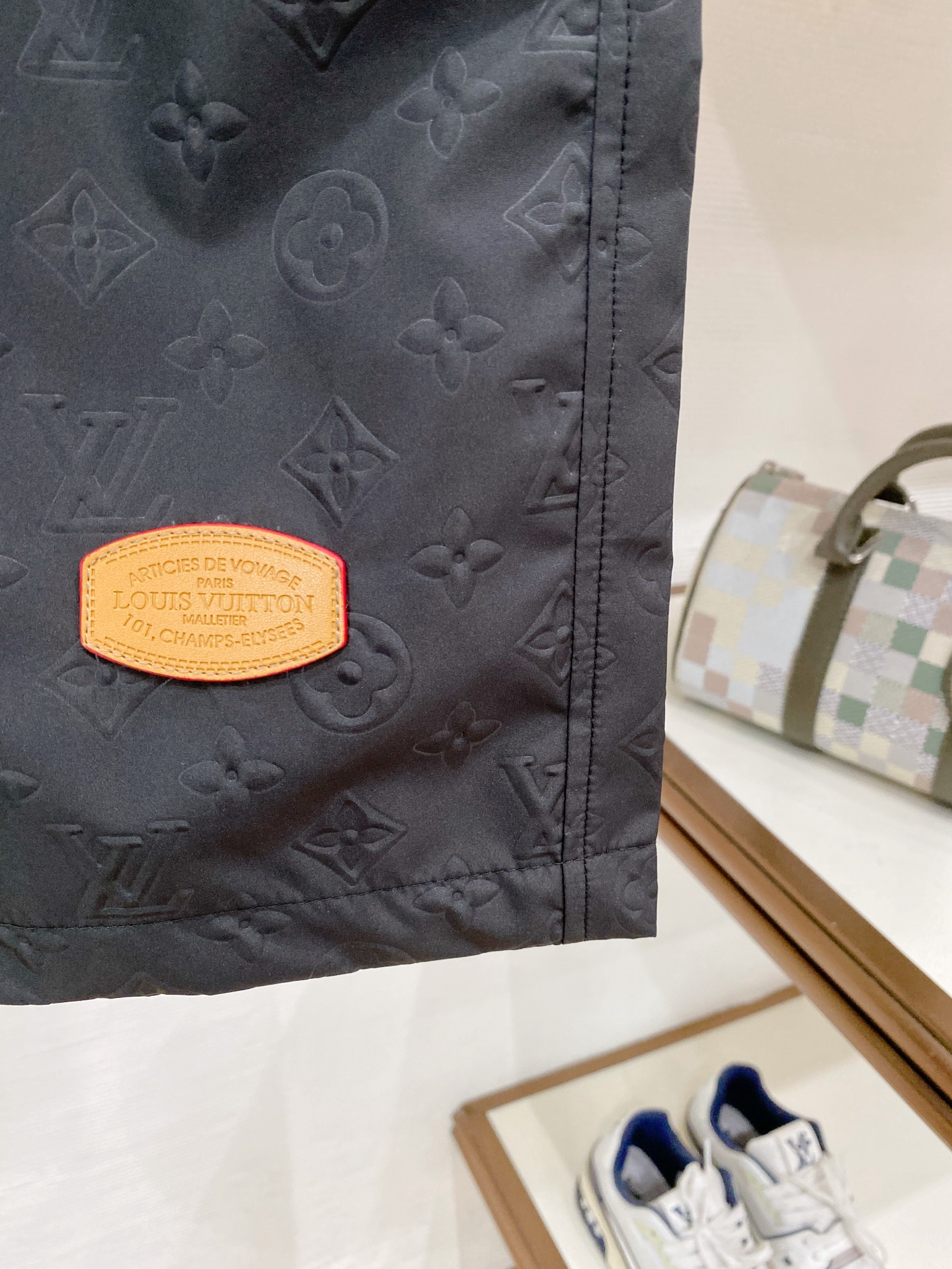 。lv 顶级货品🐎 🆕2026夏季新款休闲短裤！品牌经典LOGO休闲裤 ，定制面料，舒适度极好，手触感强