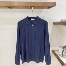 Brunello Cucinelli 品牌骨子里的人文浪漫与极简奢雅,没有浮夸设计,只用软糯顶级绵羊毛面料、柔软细腻、沉 Brunello Cucinelli 品牌骨子里的人文浪漫与极简奢雅,没有浮夸设计,只用软糯顶级绵羊毛面料、柔软细腻、沉