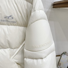 Balenciaga-巴黎世家 2026FW秋冬新款男士连帽羽绒服 高密度防泼水面料,分格锁绒工艺,填充90新国标白鸭绒 Balenciaga-巴黎世家 2026FW秋冬新款男士连帽羽绒服 高密度防泼水面料,分格锁绒工艺,填充90新国标白鸭绒