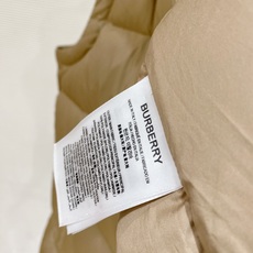 Burberry-博柏利 2026FW秋冬新款男士立领羽绒马甲 90新国标白鸭绒填充,高密防风防钻绒尼龙面料,原版五金拉 Burberry-博柏利 2026FW秋冬新款男士立领羽绒马甲 90新国标白鸭绒填充,高密防风防钻绒尼龙面料,原版五金拉