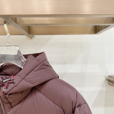 Moncler-盟可睐 2026FW秋冬新款男士连帽轻薄羽绒服 90新国标白鸭绒填充,高密防钻绒尼龙面料,原版开模五金, Moncler-盟可睐 2026FW秋冬新款男士连帽轻薄羽绒服 90新国标白鸭绒填充,高密防钻绒尼龙面料,原版开模五金,