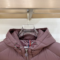 Moncler-盟可睐 2026FW秋冬新款男士连帽轻薄羽绒服 90新国标白鸭绒填充,高密防钻绒尼龙面料,原版开模五金, Moncler-盟可睐 2026FW秋冬新款男士连帽轻薄羽绒服 90新国标白鸭绒填充,高密防钻绒尼龙面料,原版开模五金,