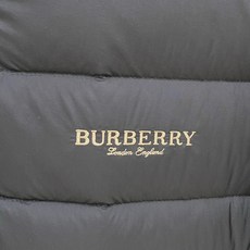 Burberry-博柏利 2026FW秋冬新款男士立领横条轻薄羽绒服 90新国标白鸭绒填充,高密防风防钻绒尼龙面料,原版 Burberry-博柏利 2026FW秋冬新款男士立领横条轻薄羽绒服 90新国标白鸭绒填充,高密防风防钻绒尼龙面料,原版