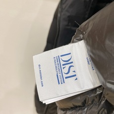 Moncler-盟可睐 2026FW秋冬新款男士立领横条轻薄羽绒服 90新国标白鸭绒填充,高密防钻绒尼龙面料,原版五金拉 Moncler-盟可睐 2026FW秋冬新款男士立领横条轻薄羽绒服 90新国标白鸭绒填充,高密防钻绒尼龙面料,原版五金拉