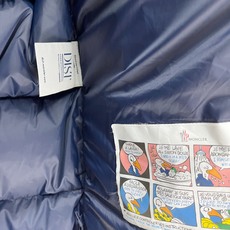 Moncler 盟可睐(蒙口)2026FW秋冬专柜最新款袖袋徽章连帽短款羽绒服 全套原版五金辅料,按扣、品牌拉链、帽绳金 Moncler 盟可睐(蒙口)2026FW秋冬专柜最新款袖袋徽章连帽短款羽绒服 全套原版五金辅料,按扣、品牌拉链、帽绳金