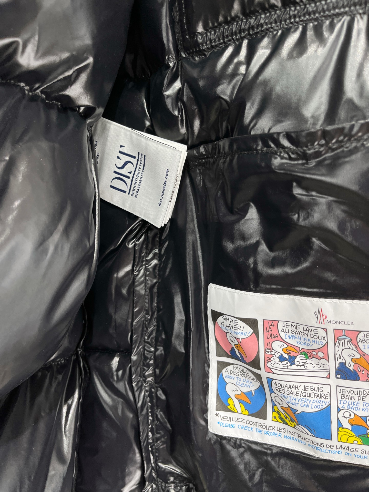 Moncler 盟可睐（蒙口）2026FW秋冬新款彩虹条可拆卸连帽羽绒服 全套原版五金辅料，拉链、按扣、袖口调节扣全部对