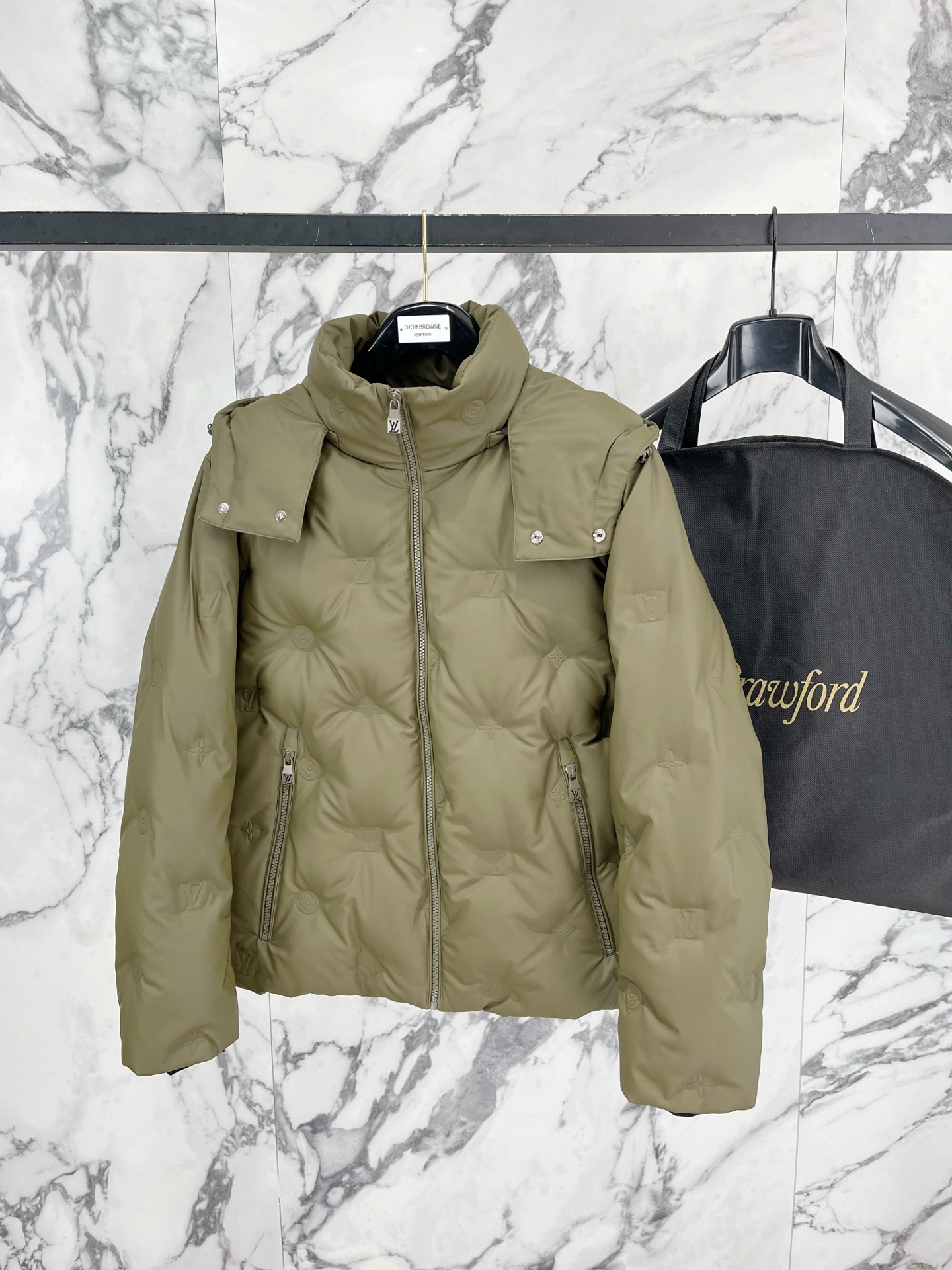 Louis Vuitton 路易威登（LV）2026FW秋冬新款可拆卸连帽压花羽绒服 全套原版五金配件，拉链、按扣全部还