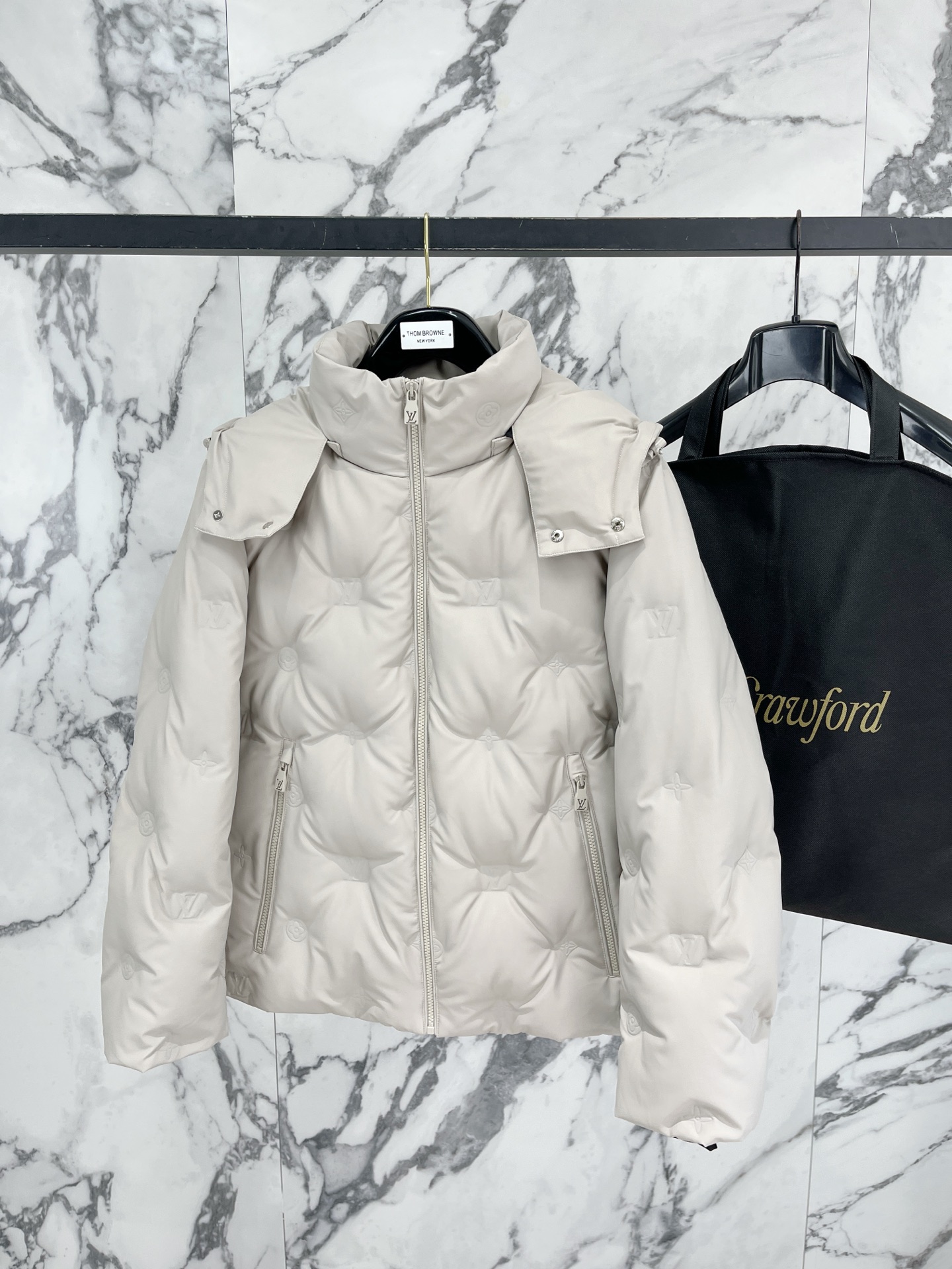 Louis Vuitton 路易威登（LV）2026FW秋冬新款可拆卸连帽压花羽绒服 全套原版五金配件，拉链、按扣全部还