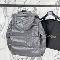 Moncler 盟可睐(蒙口)2026FW秋冬新款彩虹条可拆卸连帽羽绒服 全套原版五金辅料,拉链、按扣、袖口调节扣全部对 Moncler 盟可睐(蒙口)2026FW秋冬新款彩虹条可拆卸连帽羽绒服 全套原版五金辅料,拉链、按扣、袖口调节扣全部对