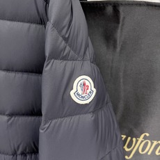 Moncler-盟可睐 2026FW秋冬新款男士连帽轻薄羽绒服 90新国标白鸭绒填充,高密防钻绒尼龙面料,原版开模五金, Moncler-盟可睐 2026FW秋冬新款男士连帽轻薄羽绒服 90新国标白鸭绒填充,高密防钻绒尼龙面料,原版开模五金,