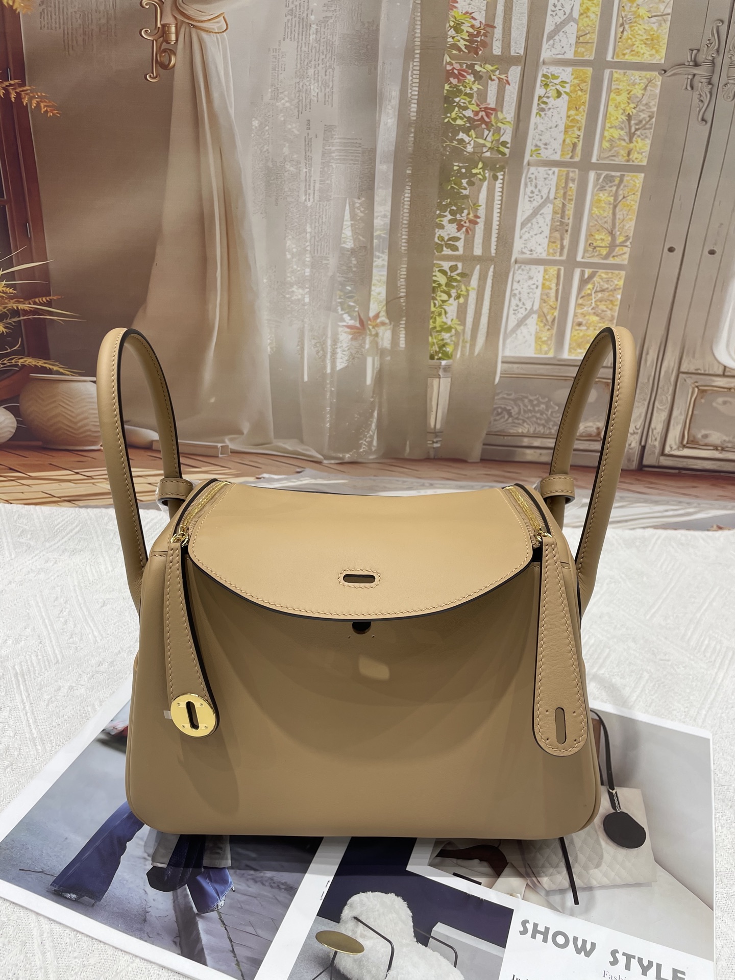 NO:763818,Swift Lindy 26 milk tea color gold buckle in stock [Rose], Hermes, hermes, stuart weitzman, Hermes,19860909Swift琳迪26奶茶色金扣现货[玫瑰],爱马仕,hermes,stuart weitzman,Hermes,,Bag
