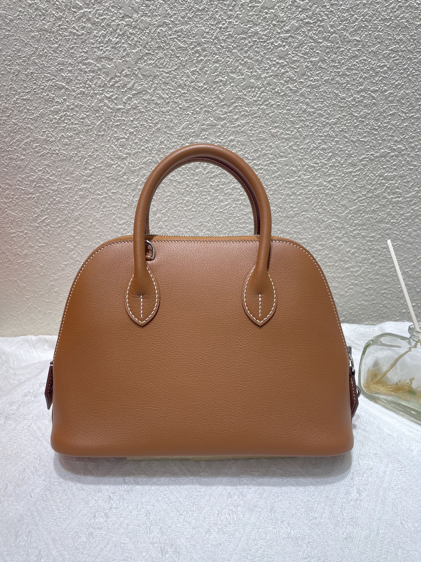 NO:919526,Bolide bowling ball 25cm, original imported Evercolor leather [golden brown] silver buckle, counter synchronization, handmade wax thread sewing, pure steel hardware, in stock, Hermes, Hermes,19860909Bolide 保龄球 25cm 原厂进口Evercolor皮【金棕】银扣 专柜同步 手工蜡线缝制 纯钢五金 现货,爱马仕,hermes,Hermes,,Bag