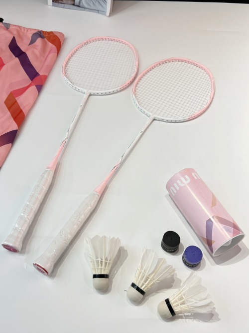 Miu Miu Badminton Racket Set - Carbon Fiber, Lightweight & High-Tensile 1 Miu Miu Badminton Racket Set - Carbon Fiber, Lightweight & High-Tensile