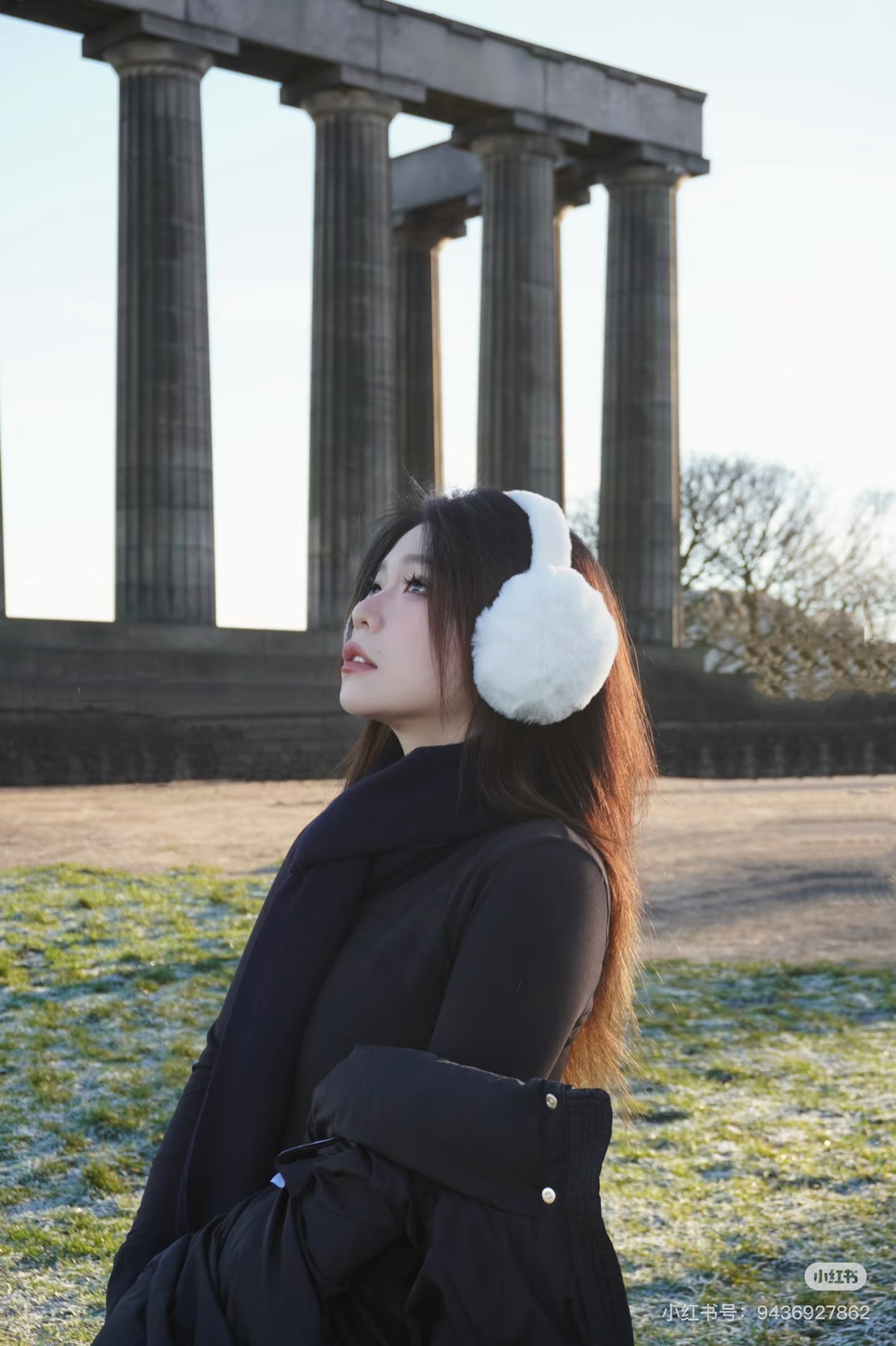 The earmuffs and hats are particularly eye-catching and make your face - Hat
