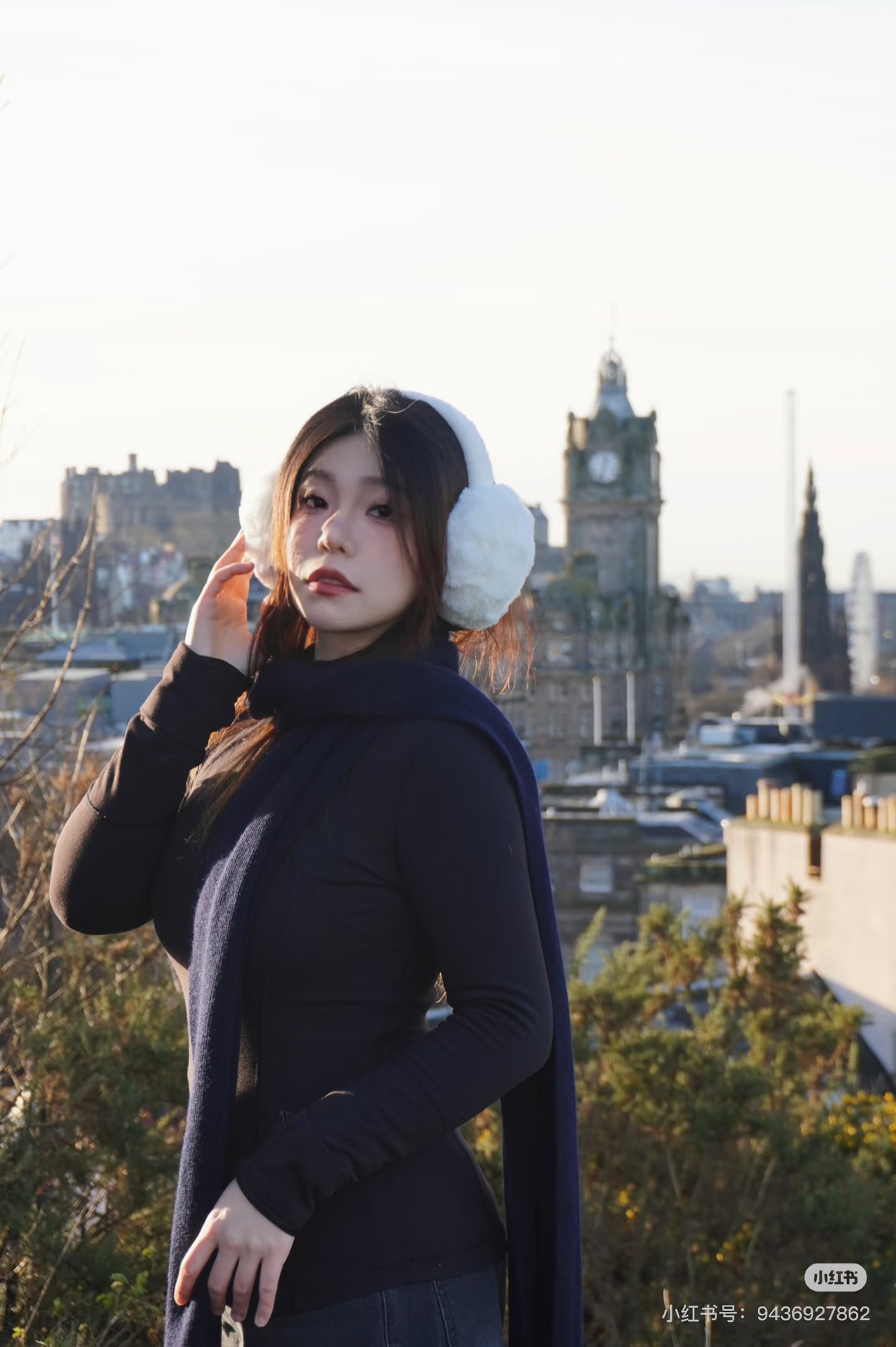 The earmuffs and hats are particularly eye-catching and make your face - Hat 3