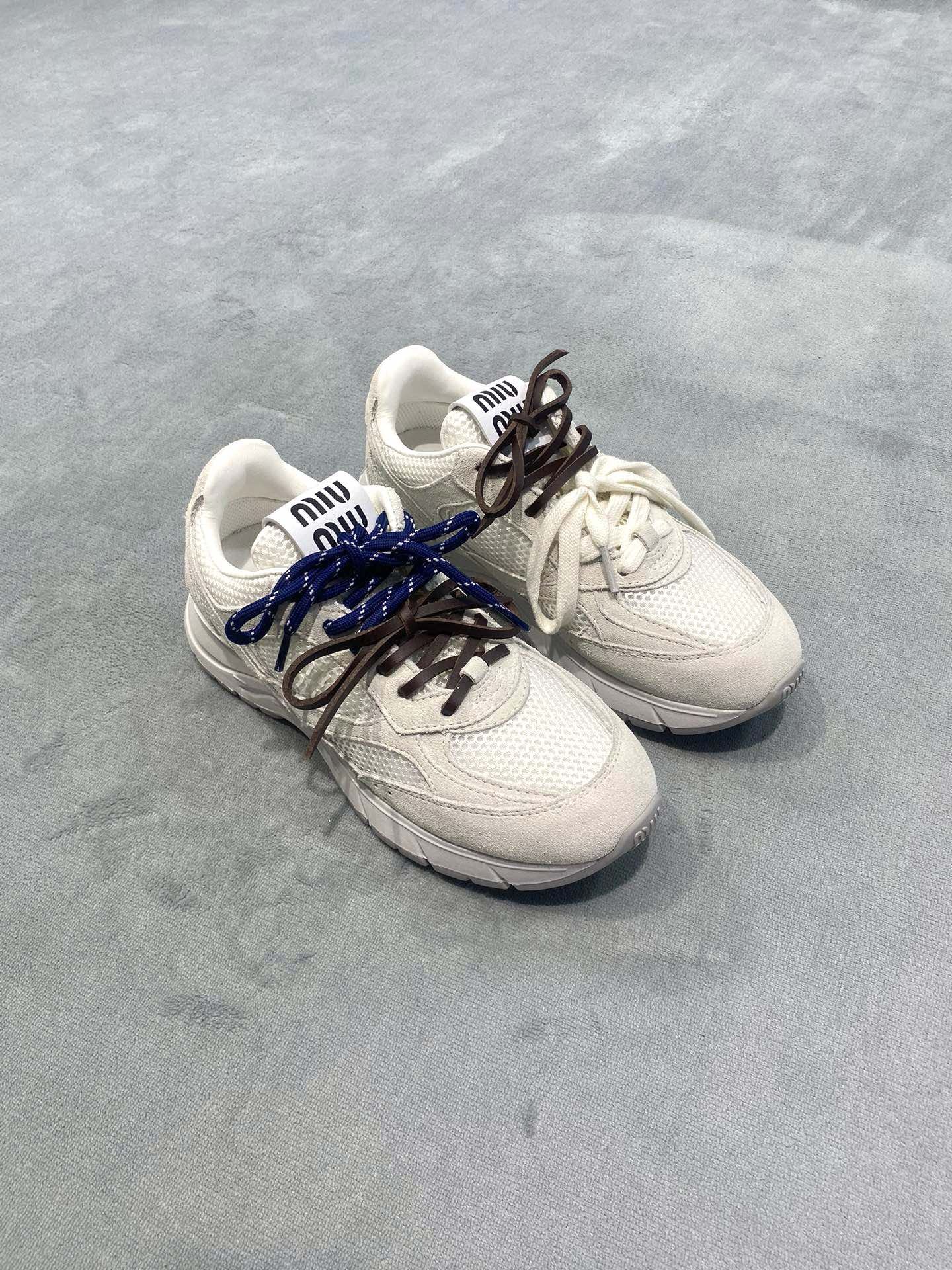 NO:693091,MiuMiu 2025 new daddy sneakers, color white cowhide and white mesh, fabric: polished cowhide/imported mesh, lining: sheepskin outsole, original molded outsole, size female 35-39 (40 custom-made), price, extremely cost-effective, volume price, no bargaining for bulk orders, casual shoes/sports shoes, miumiu, sneakers, cowhide, sheepskin19860909MiuMiu缪缪2025新款老爹鞋运动鞋 颜色白牛猄拼白网 面料: 擦色牛皮/进口网 內里: 羊皮 大底原版开模大底 码数女35-39（40定做） 价格 极致性价比跑量价、散单不议价,休闲鞋/运动鞋,miumiu,sneakers,cowhide,sheepskin,Women's Shoes