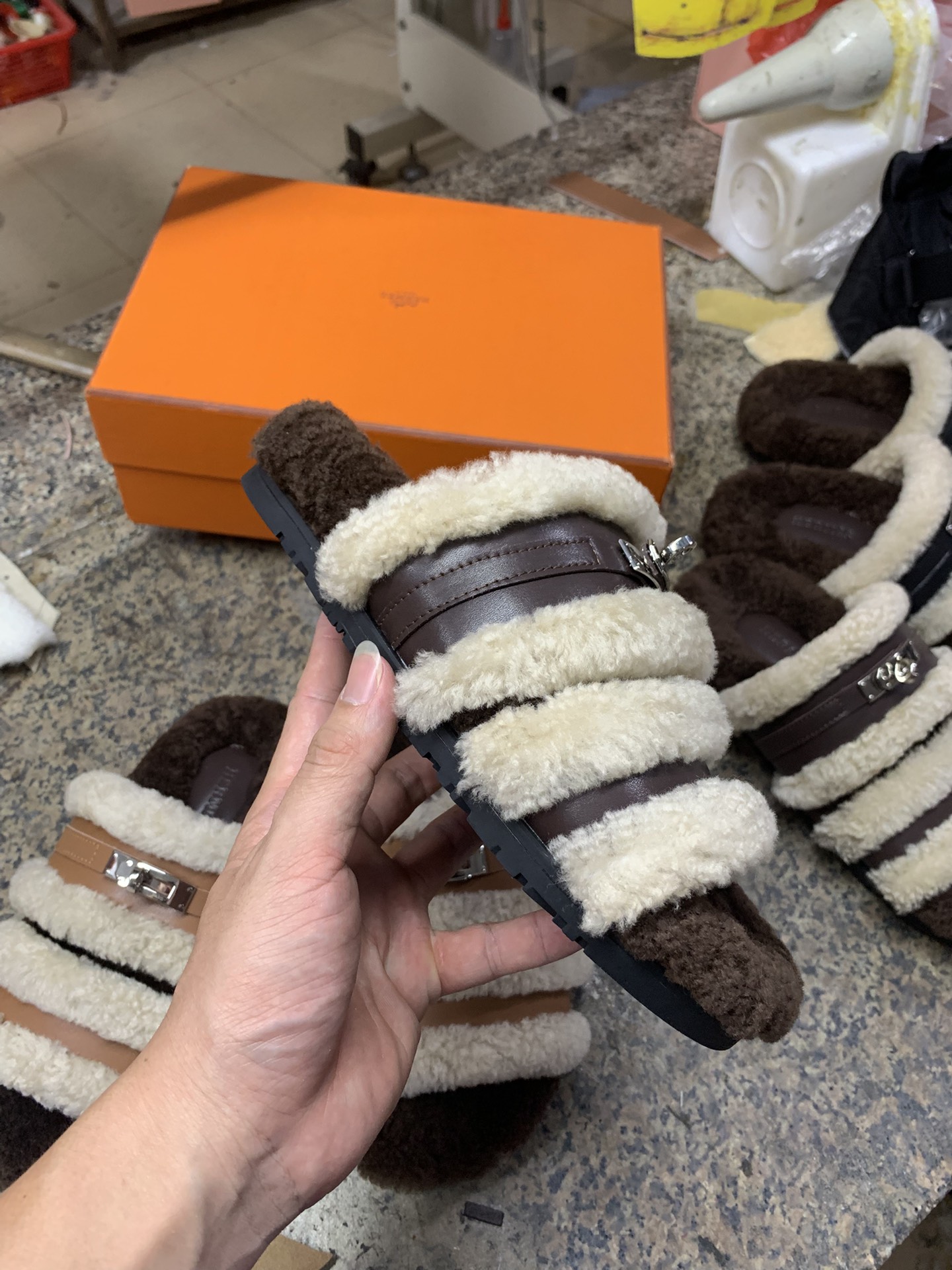 NO:693284,Coffee leather details, real shot appreciation, half-mooned fur shoes19860909咖啡皮 细节实拍鉴赏,半拖毛毛鞋,Women's Shoes