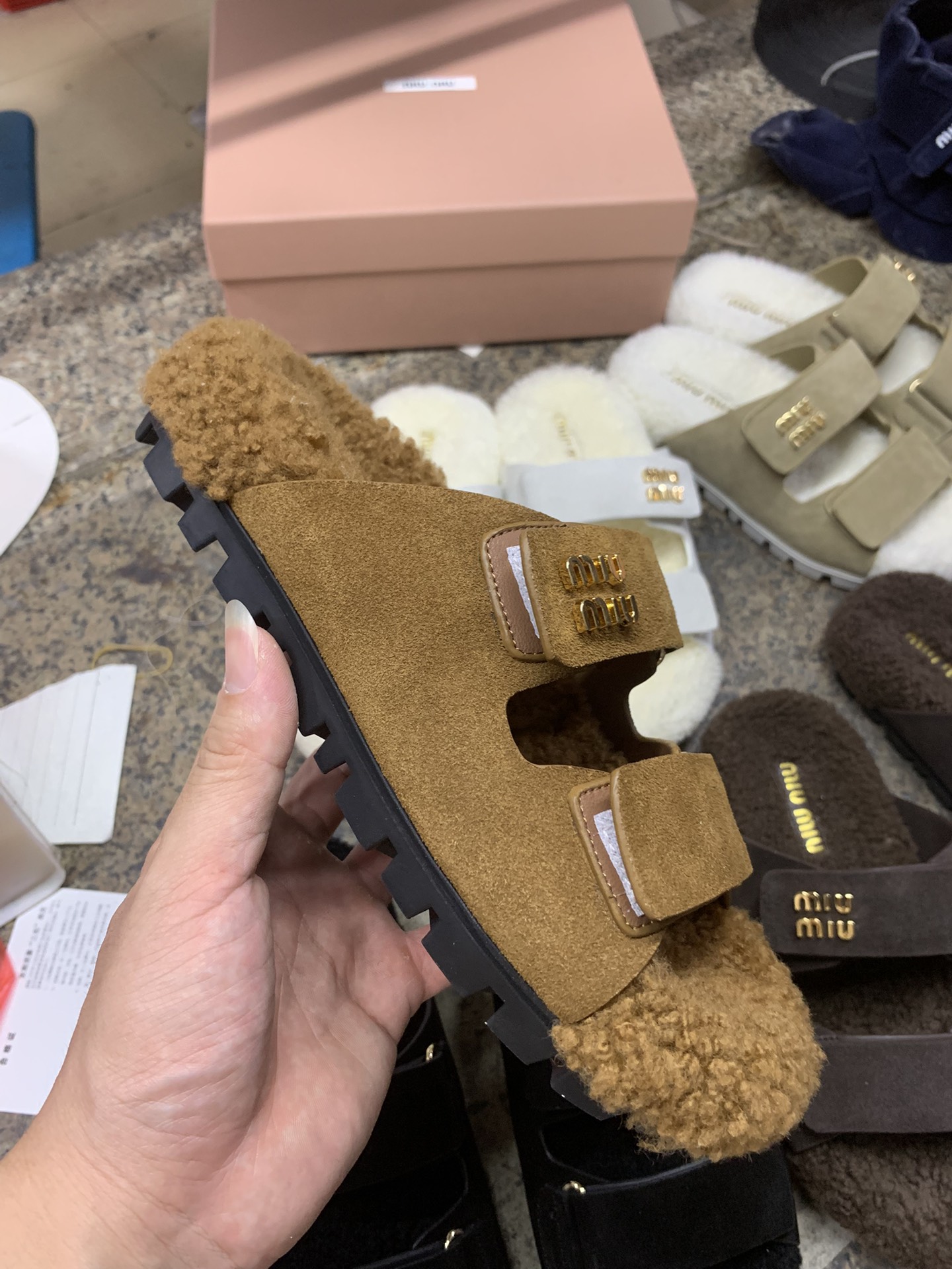 NO:693273,Brown details, real shot appreciation, half-flop fur shoes19860909棕色 细节实拍鉴赏,半拖毛毛鞋,Women's Shoes