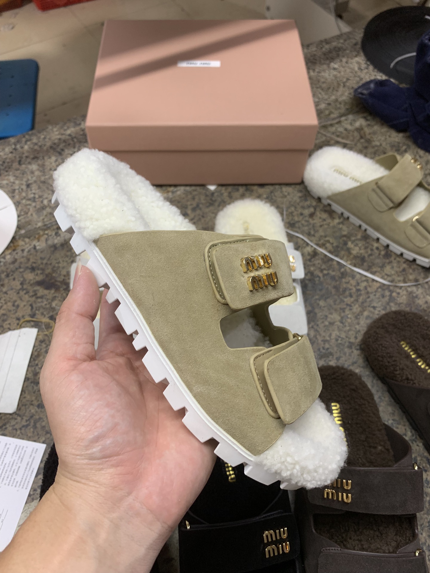 NO:693271,Khaki color, real shot appreciation of details, half-flop furry shoes19860909卡其色 细节实拍鉴赏,半拖毛毛鞋,Women's Shoes