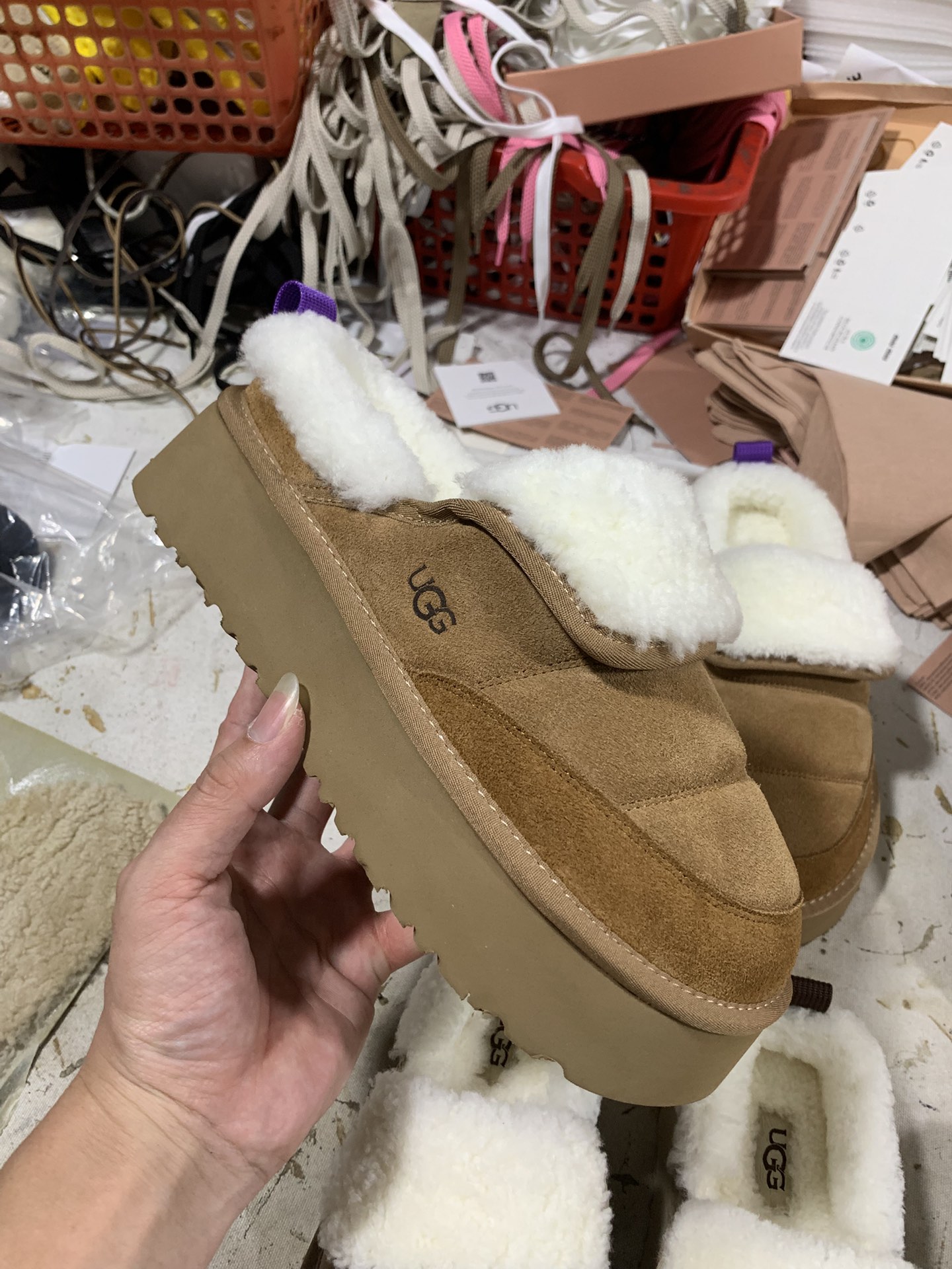 NO:693318,Maroon thick sole, detailed real-life appreciation, half-flop furry shoes19860909栗色厚底 细节实拍鉴赏,半拖毛毛鞋,Women's Shoes