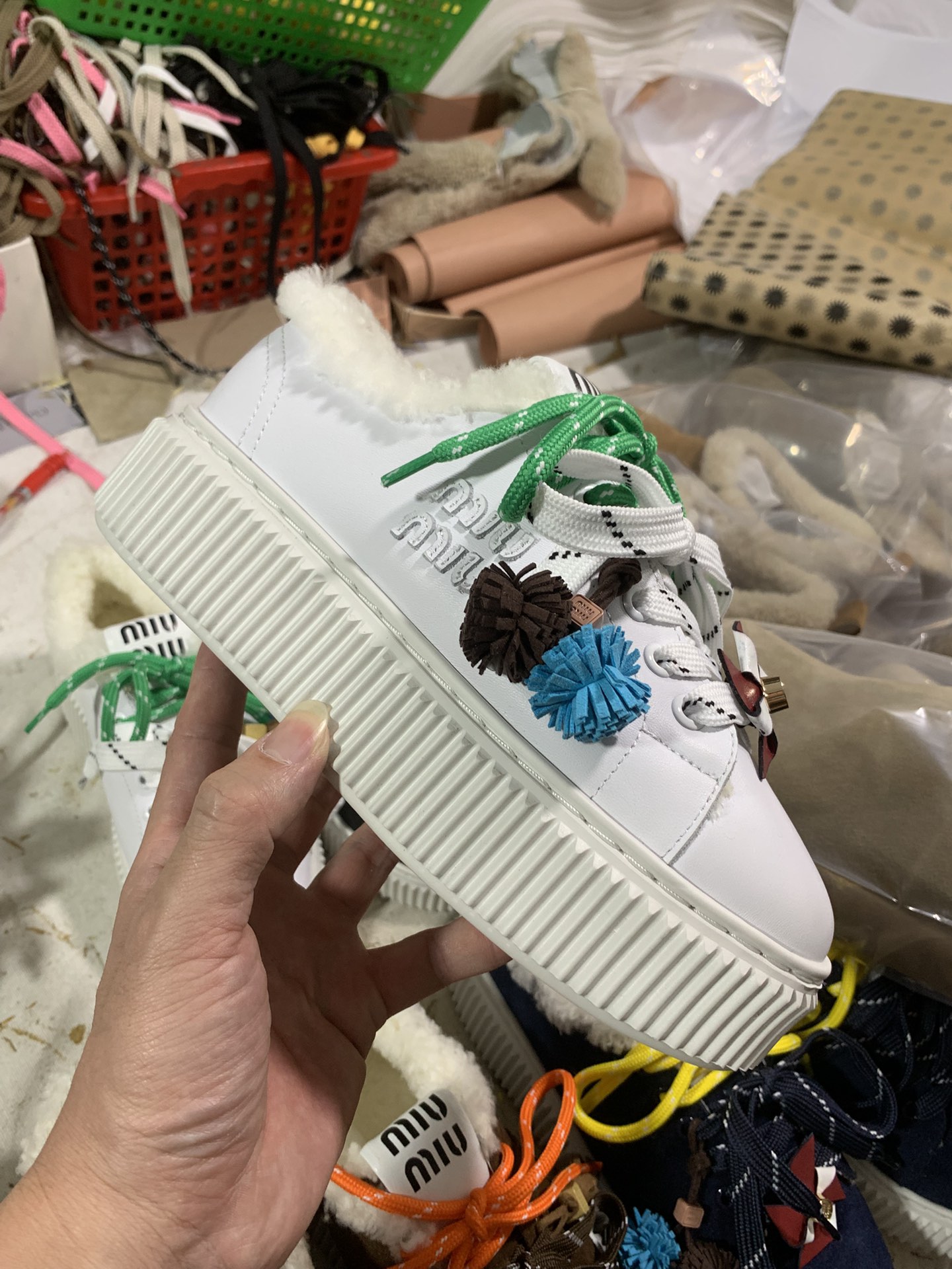 NO:692950,Appreciation of real photos of white leather woolen details, casual shoes/sports shoes, woolen shoes, sneakers19860909白皮 毛里细节实拍鉴赏,休闲鞋/运动鞋毛毛鞋,sneakers,Women's Shoes