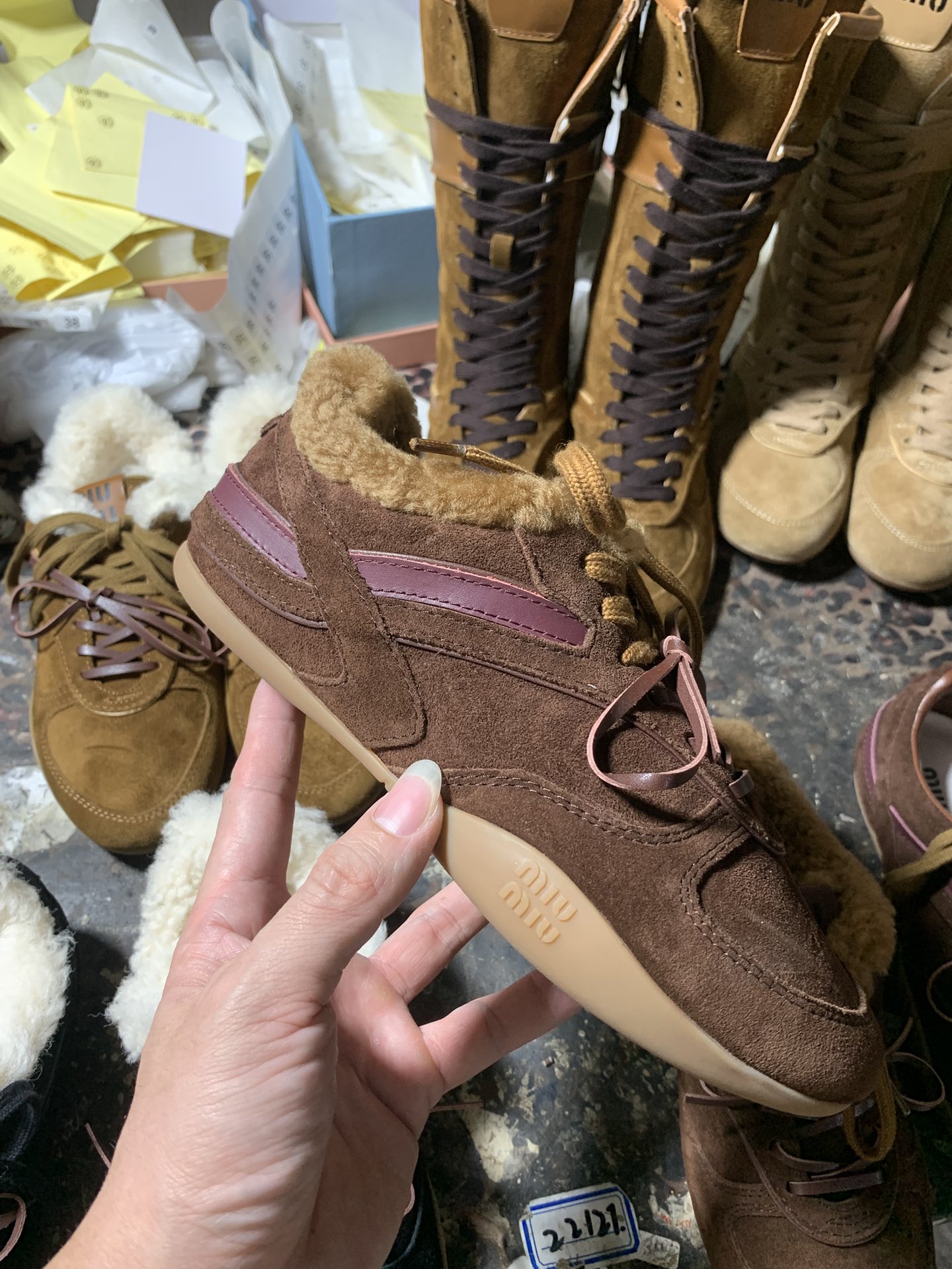 NO:693258,Coffee Niu Mao Li details real shot appreciation, casual shoes/sports shoes Mao Mao shoes, sneakers19860909咖啡牛猄 毛里 细节实拍鉴赏,休闲鞋/运动鞋毛毛鞋,sneakers,Women's Shoes