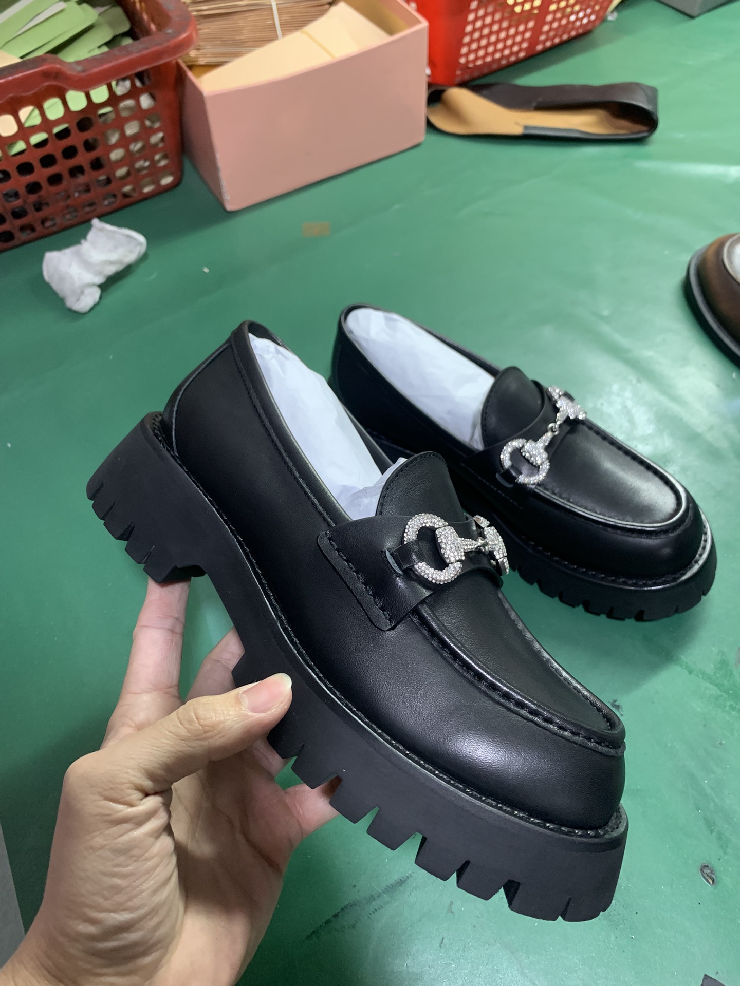NO:693164,Diamond buckle details real shot appreciation, loafers, loafers19860909钻扣 细节实拍鉴赏,乐福鞋,loafers,Women's Shoes