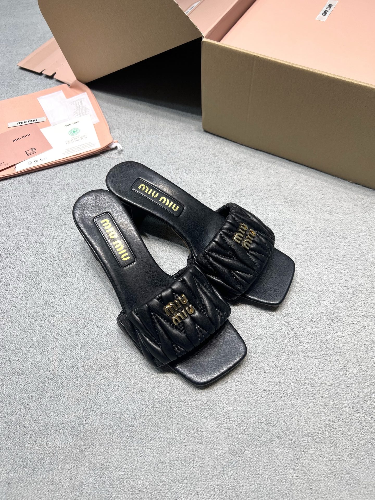 Miu Miu Slides