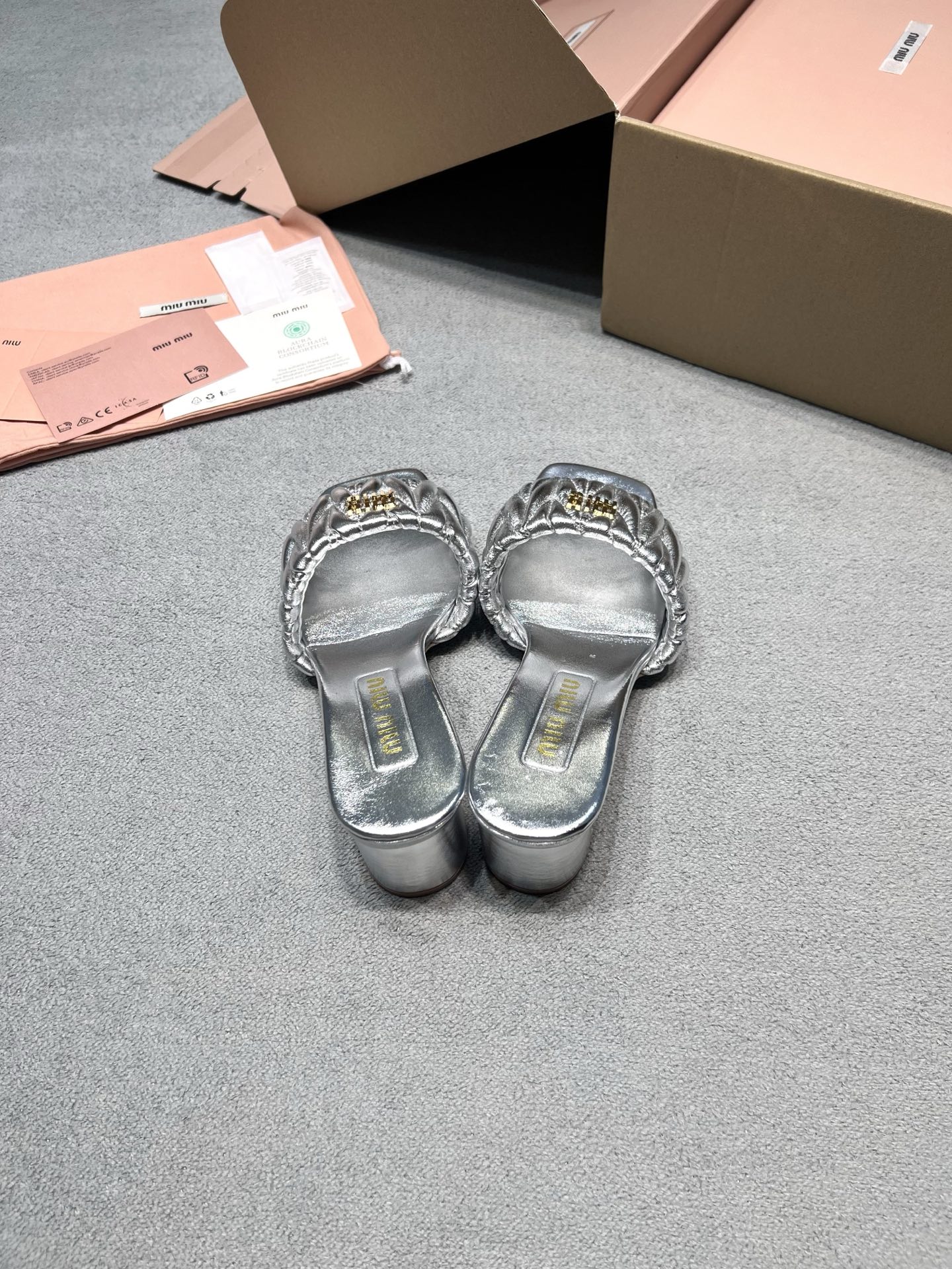 Miu Miu Slides