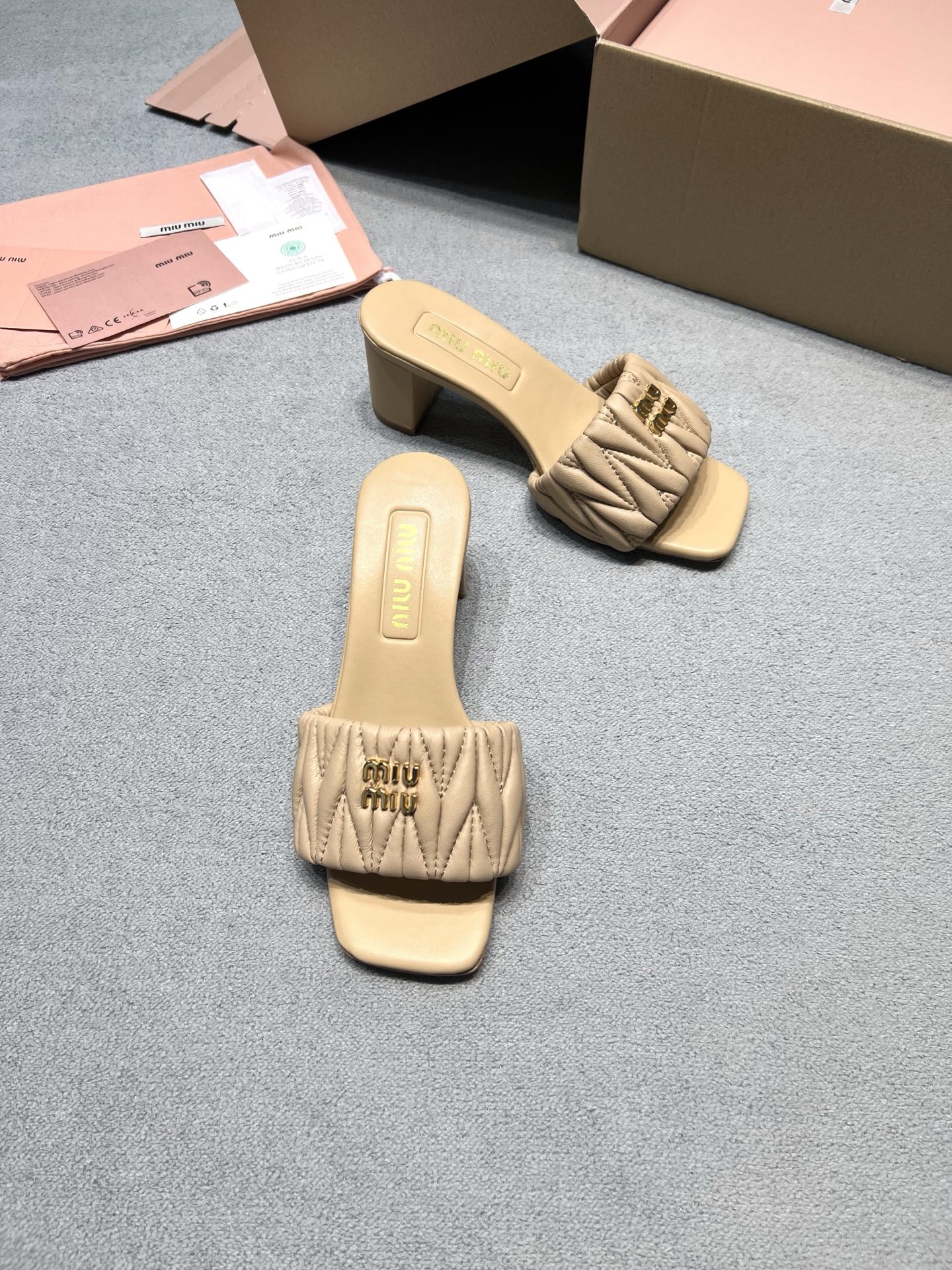 Miu Miu Slides