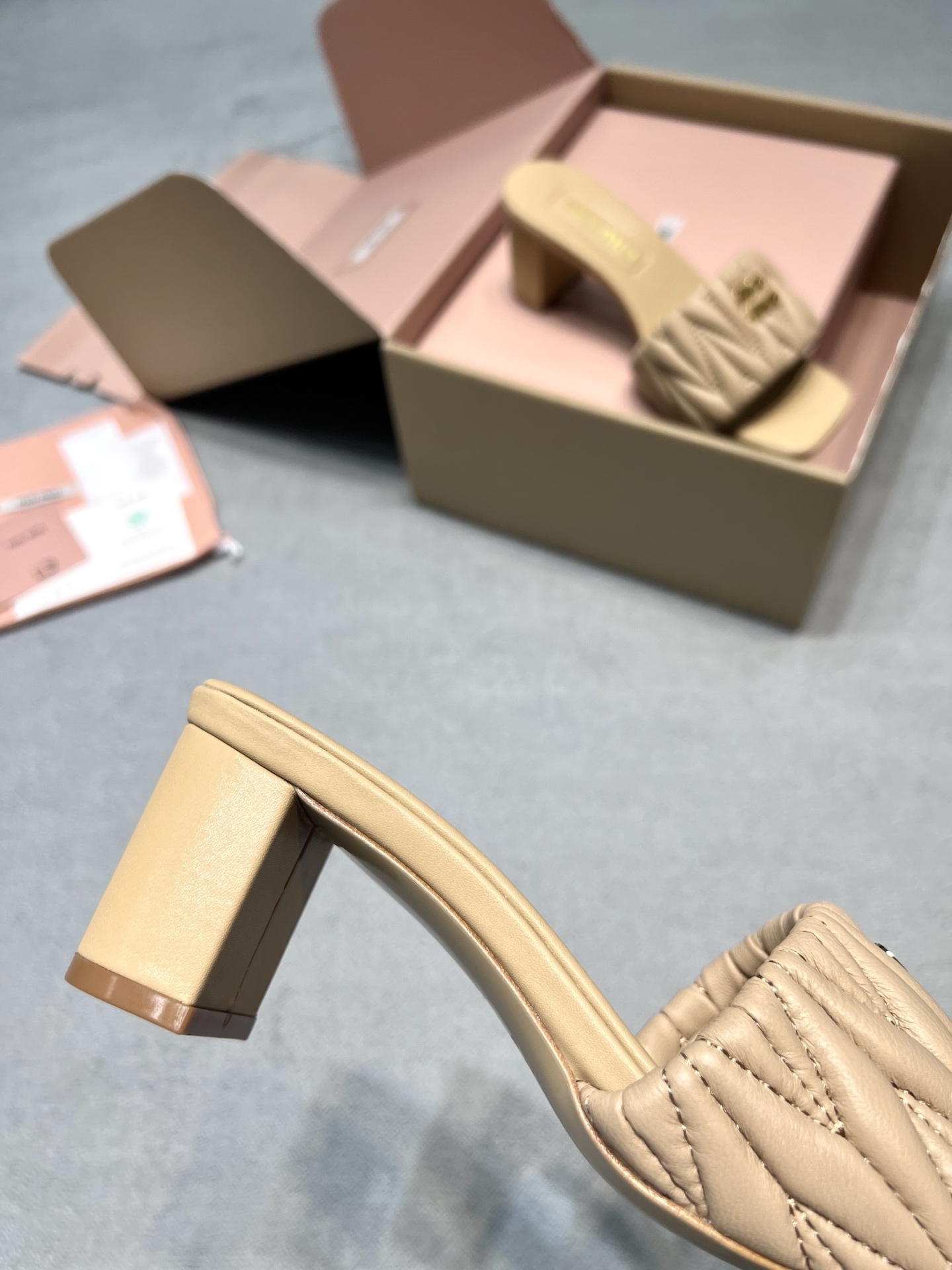 Miu Miu Slides