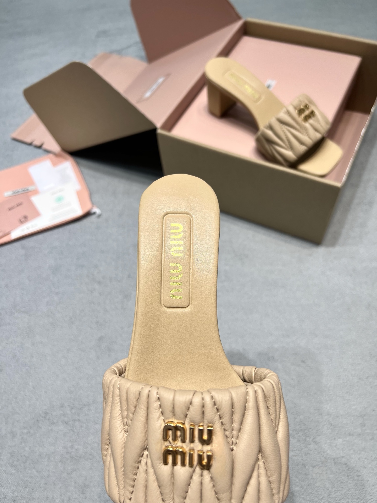Miu Miu Slides