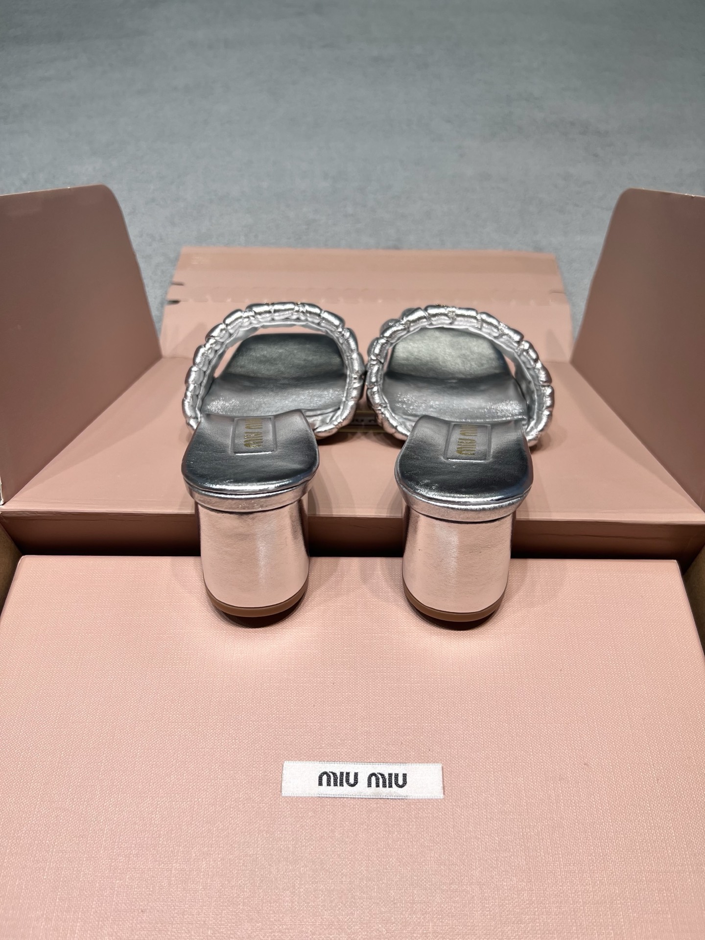Miu Miu Slides