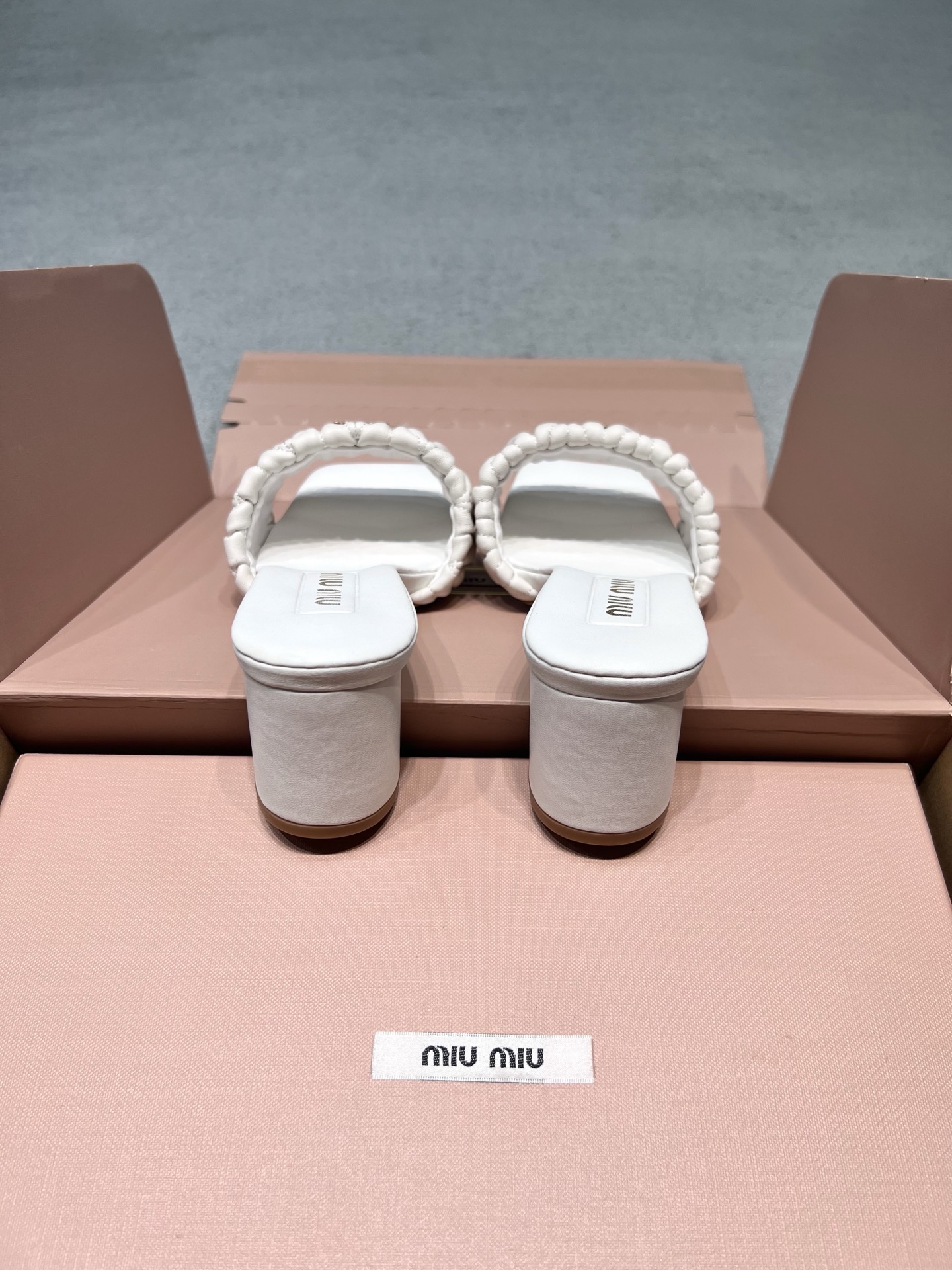 Miu Miu Slides