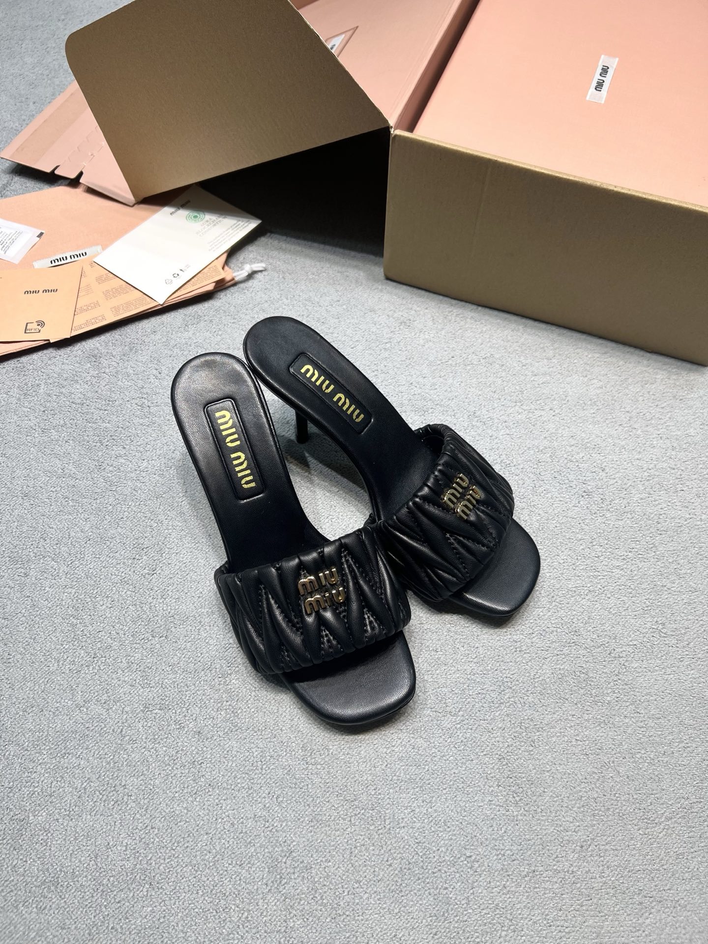 Miu Miu Slides