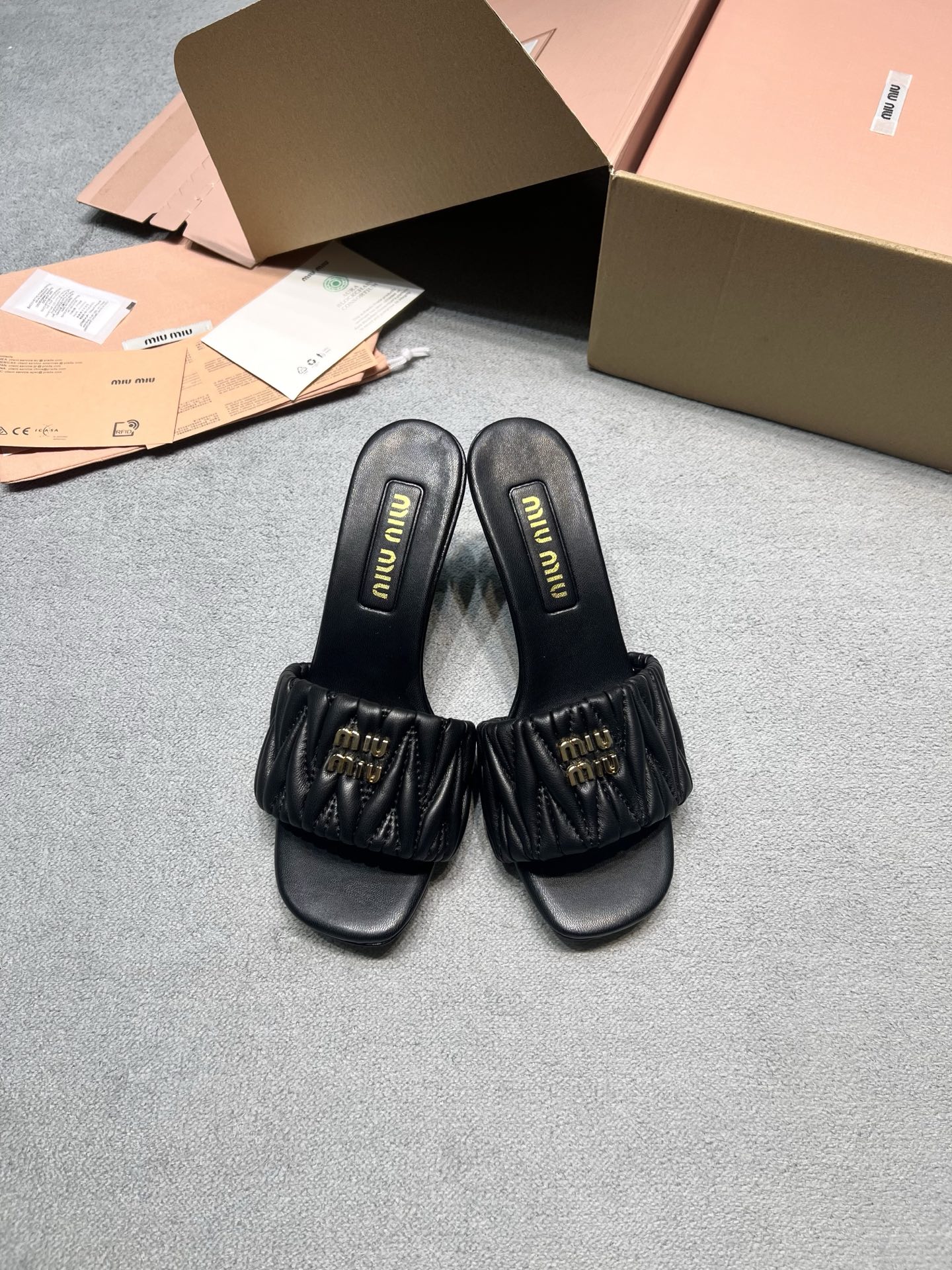 Miu Miu Slides