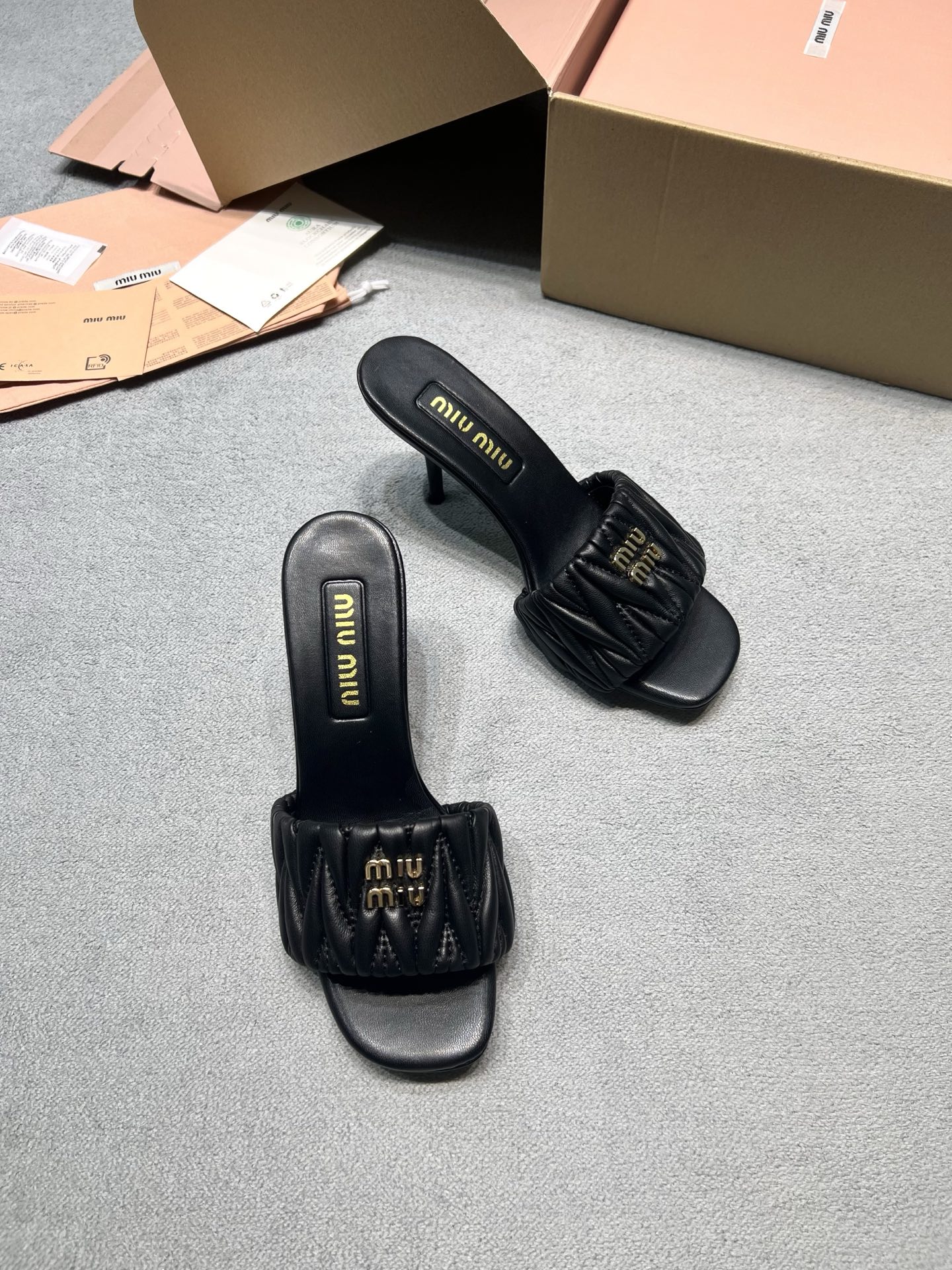 Miu Miu Slides