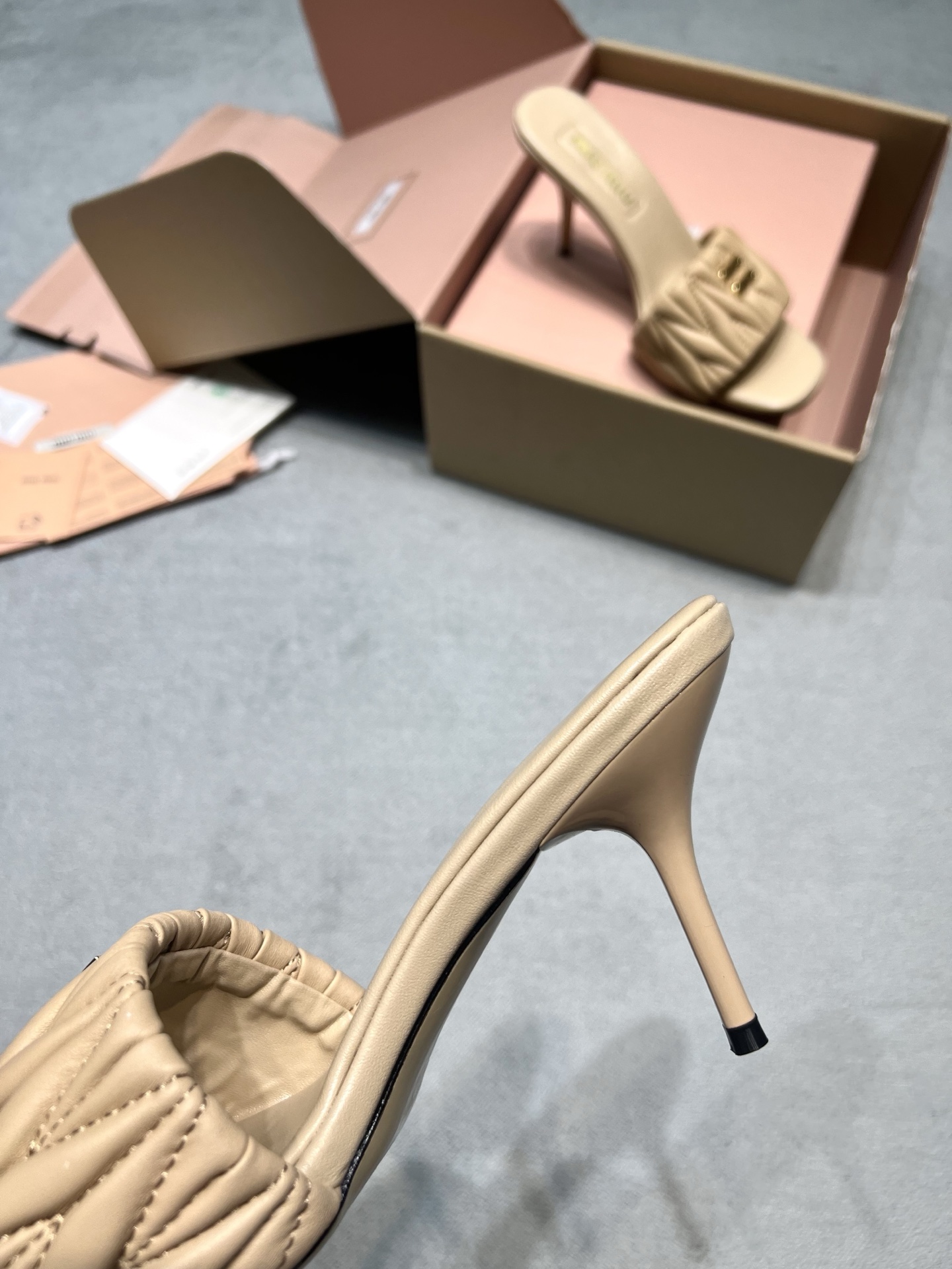 Miu Miu Slides