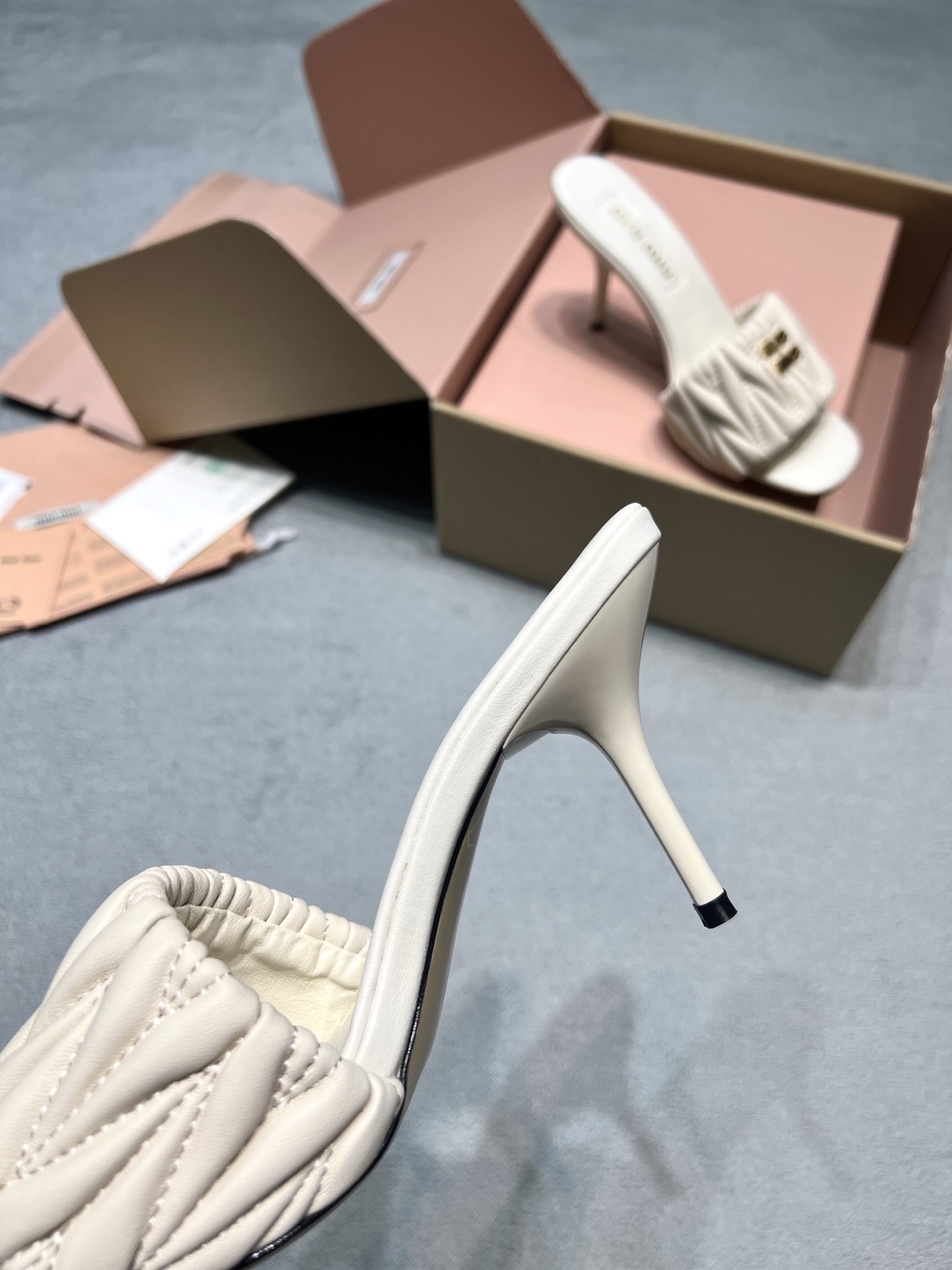 Miu Miu Slides