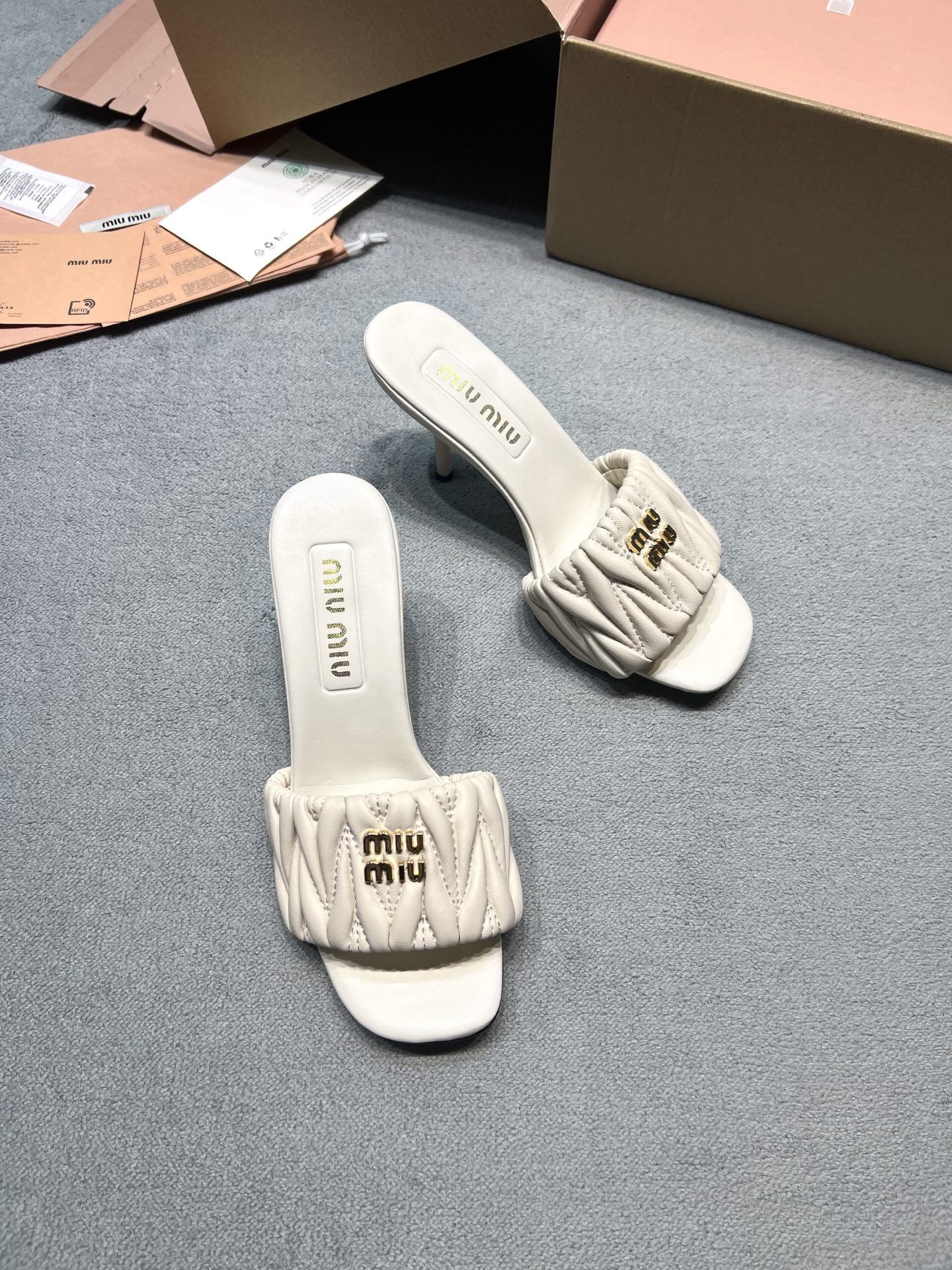 Miu Miu Slides