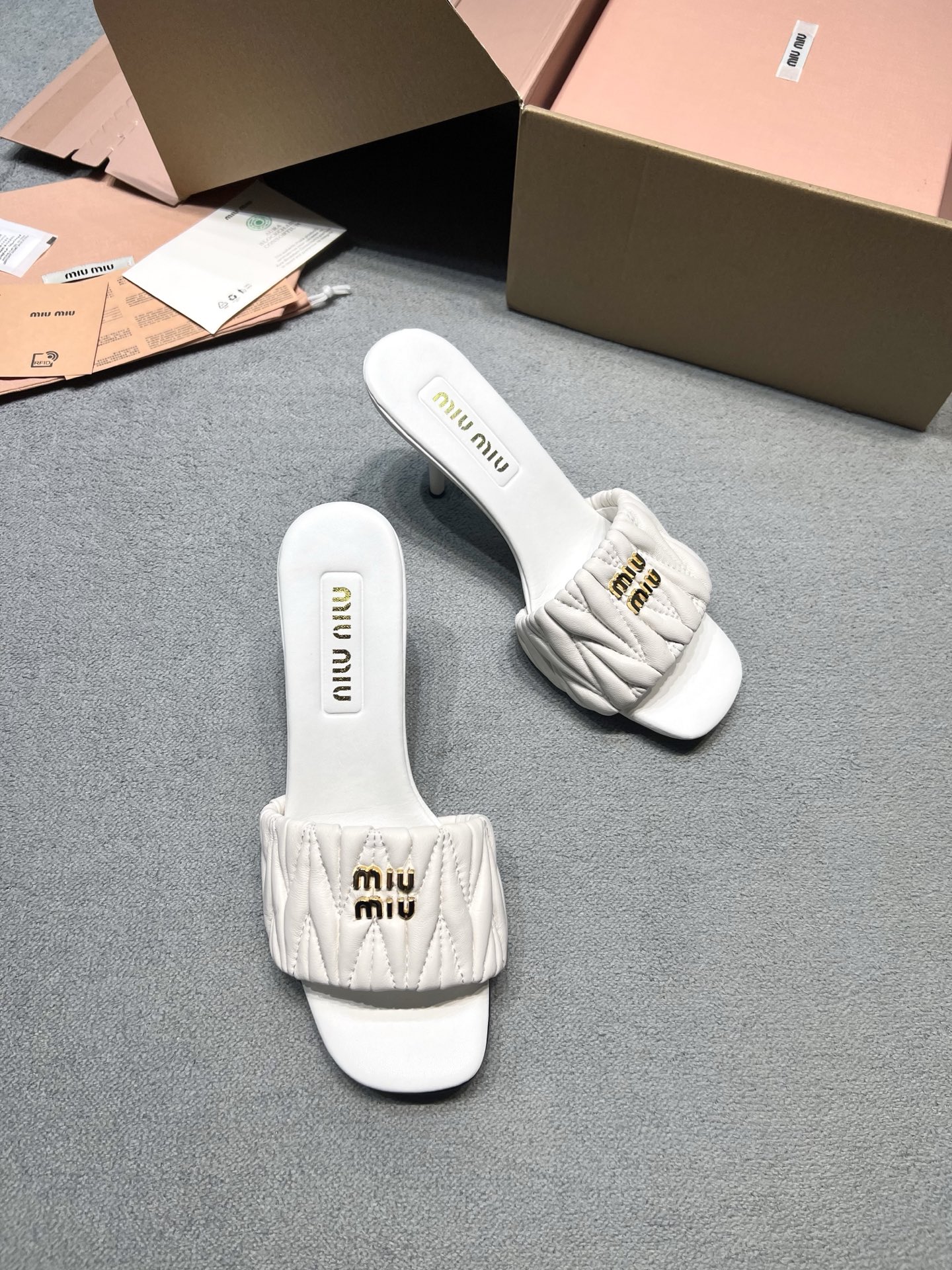 Miu Miu Slides