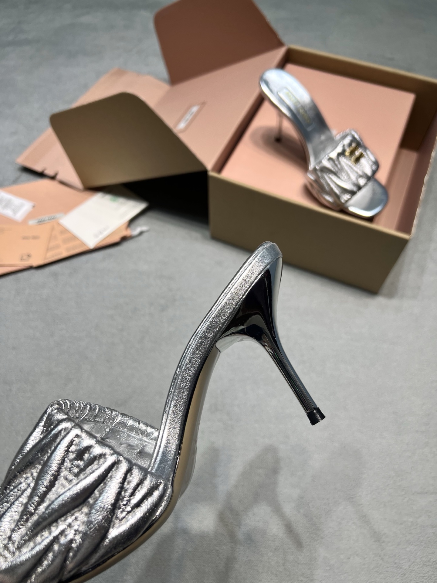 Miu Miu Slides