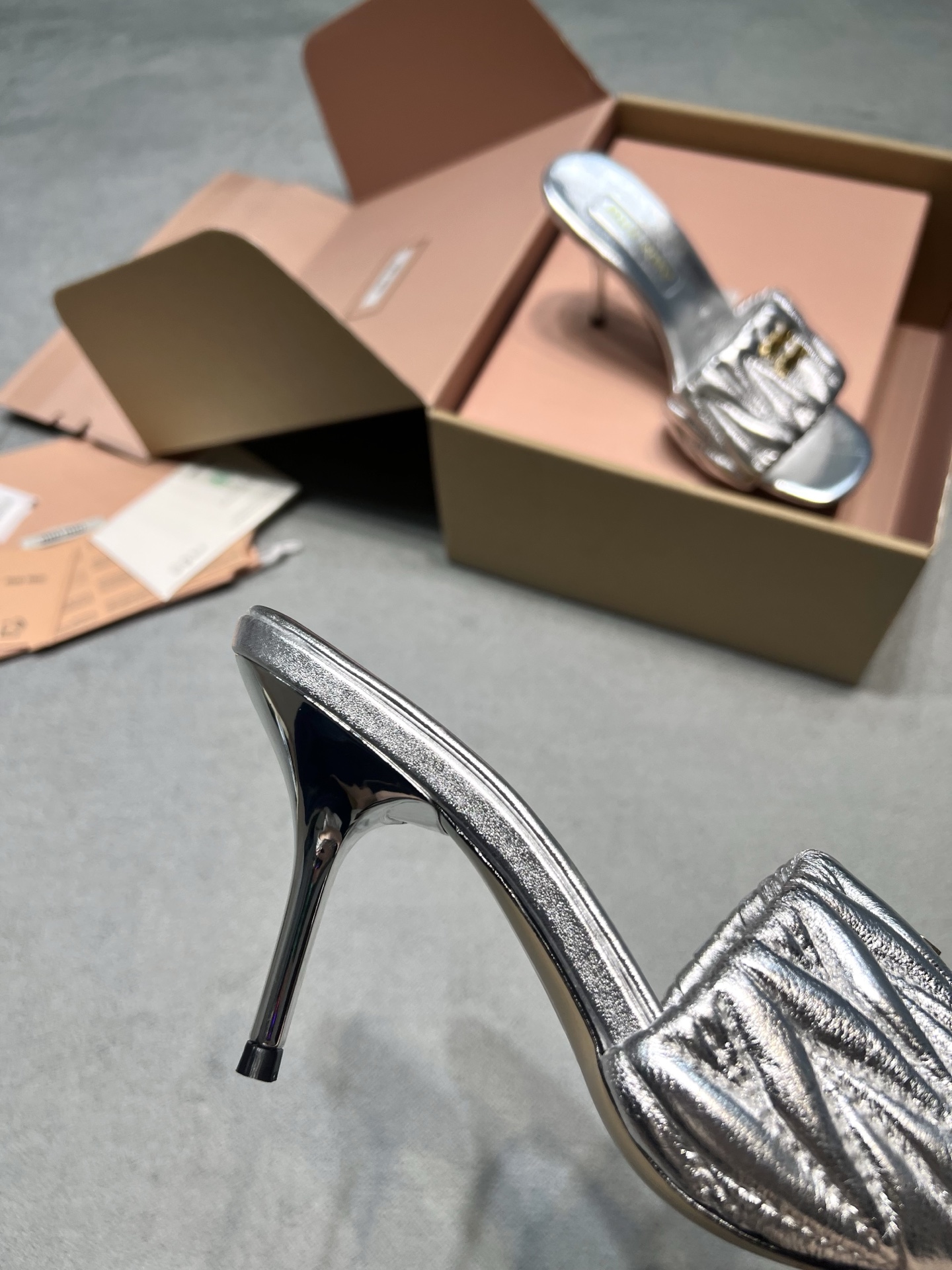 Miu Miu Slides