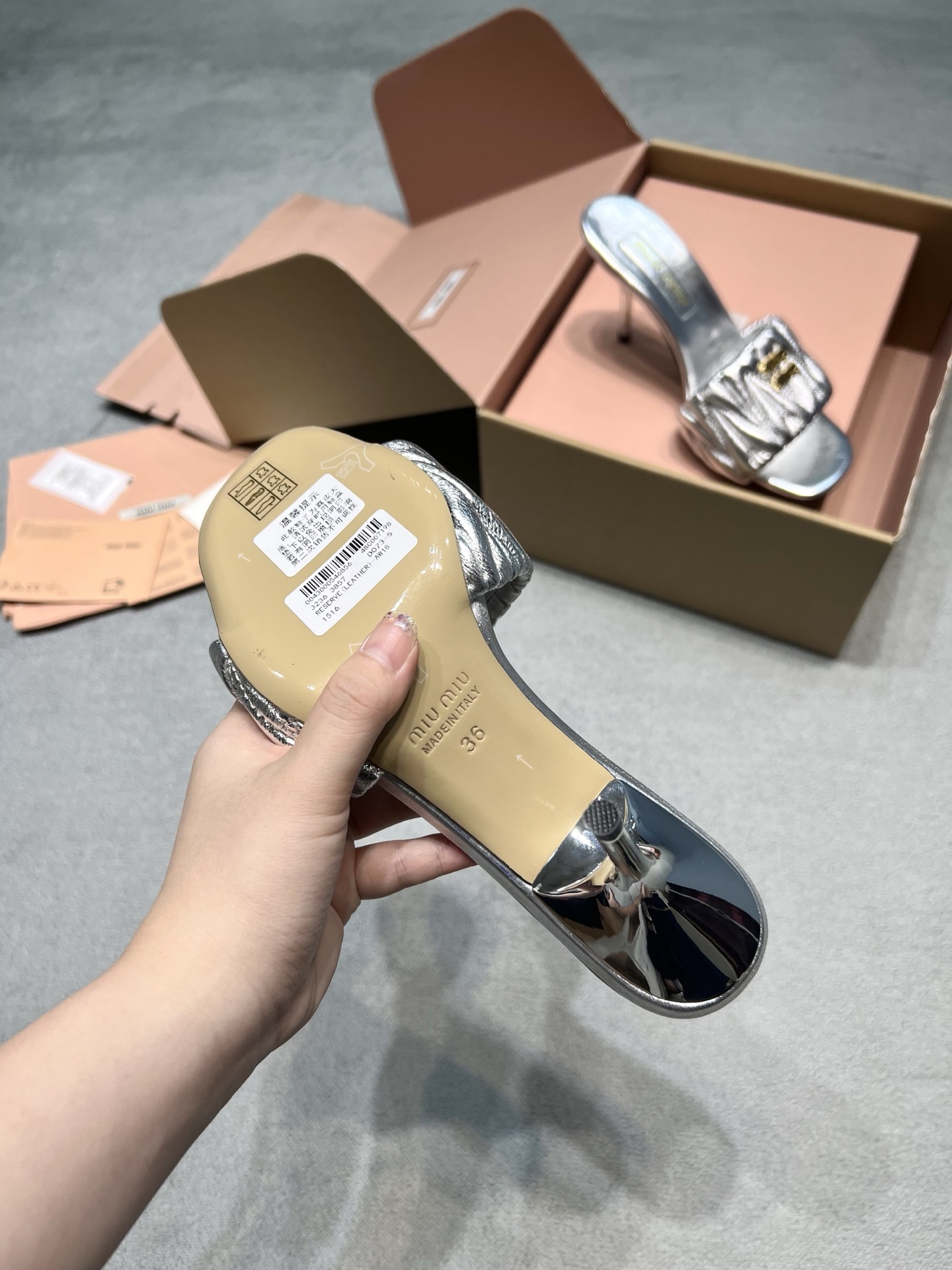 Miu Miu Slides
