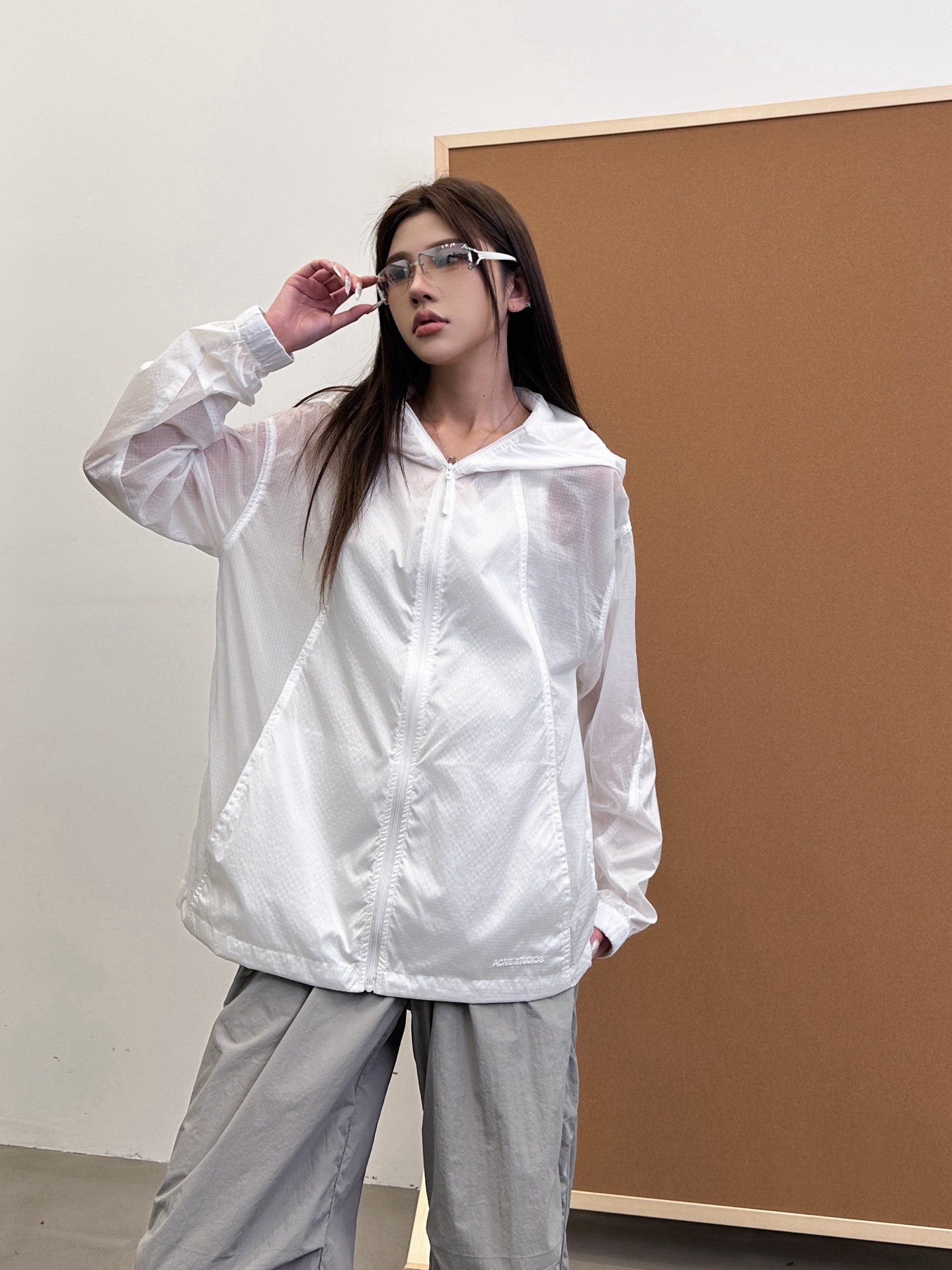 NO:326930,ACNE ｜ New anti-short clothing, same color splicing structure, ultra-thin nylon anti-short fabric, size sml, acne studios, alexander wang19860909ACNE ｜ 新款防嗮服,同色拼接结构,超薄锦纶防嗮面料,尺码sml,,acne studios,alexander wang,Women's clothing