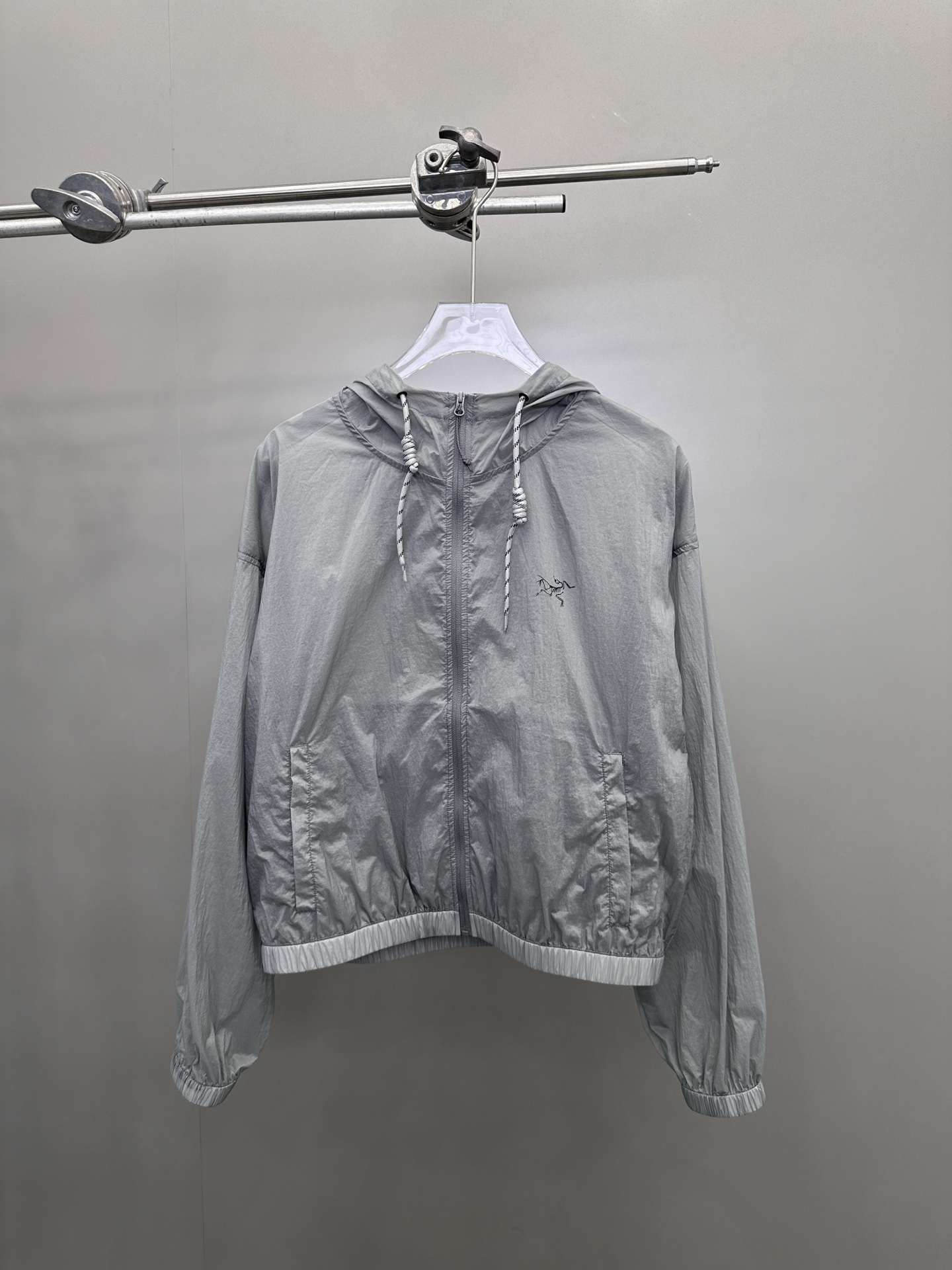 NO:326938,Bird | New style of protective clothing, classic printed logo, upf50  protective fabric, size sml, alexander wang19860909鸟 ｜ 新款防嗮衣,经典印花标,upf50 防嗮面料,尺码sml,,alexander wang,Women's clothing