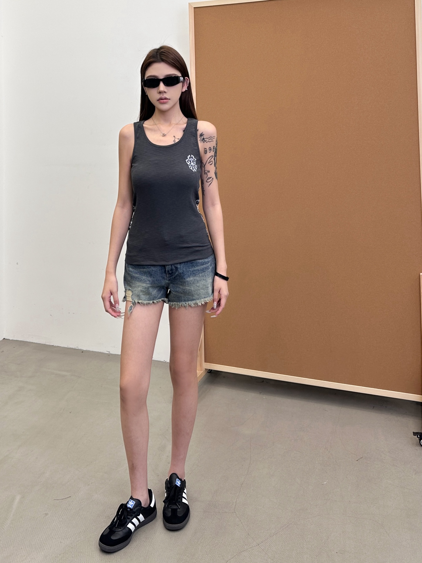 NO:412629,Croxin | New vest, classic printing technology on four sides of ready-to-wear, latest environmentally friendly biodegradable fiber fabric, size sml, chrome hearts, alexander wang19860909克罗心 ｜ 新款背心,成衣四面经典印花工艺,最新环保可降解纤维面料,尺码sml,,chrome hearts,alexander wang,Women's clothing